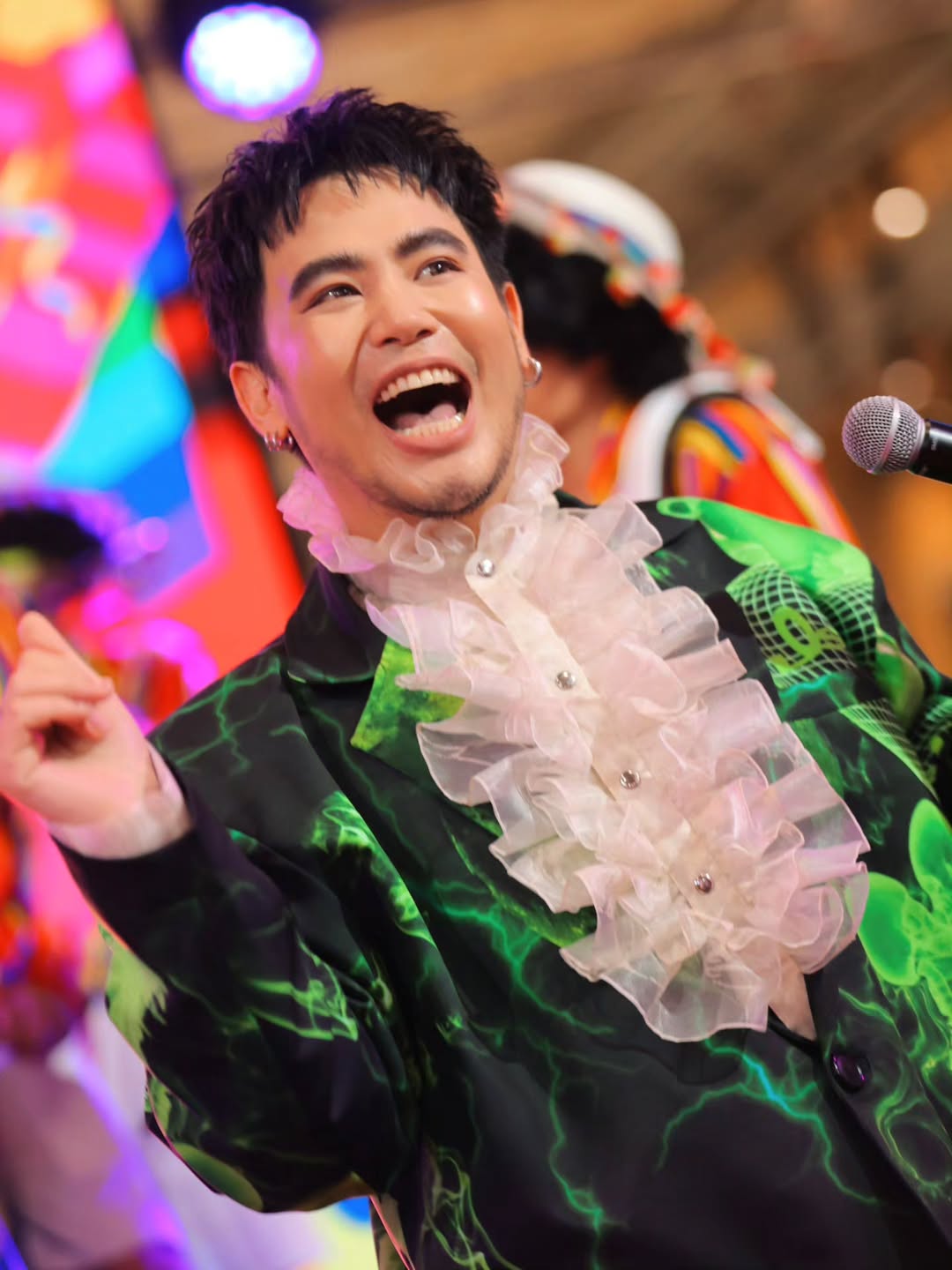 อ๋อง - เขมรัชต์ สุนทรนนท์
