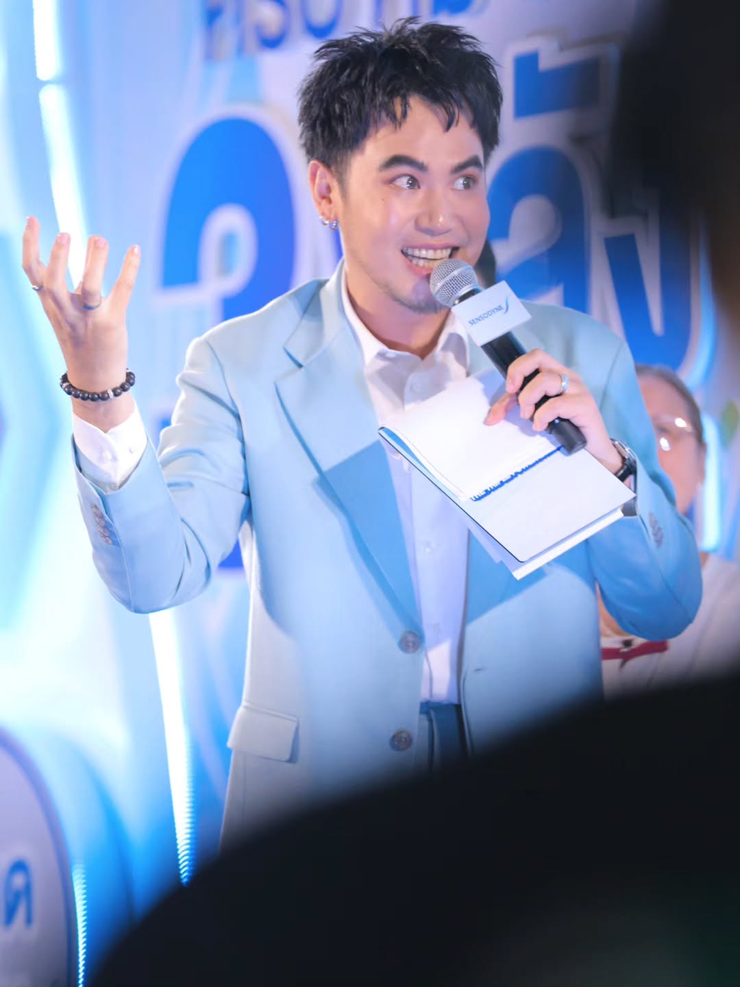 อ๋อง - เขมรัชต์ สุนทรนนท์