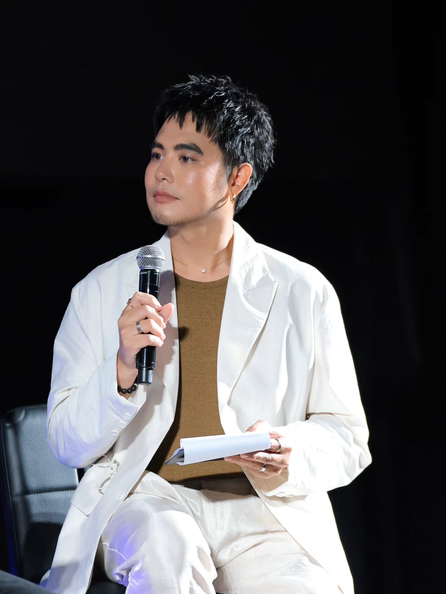 อ๋อง - เขมรัชต์ สุนทรนนท์