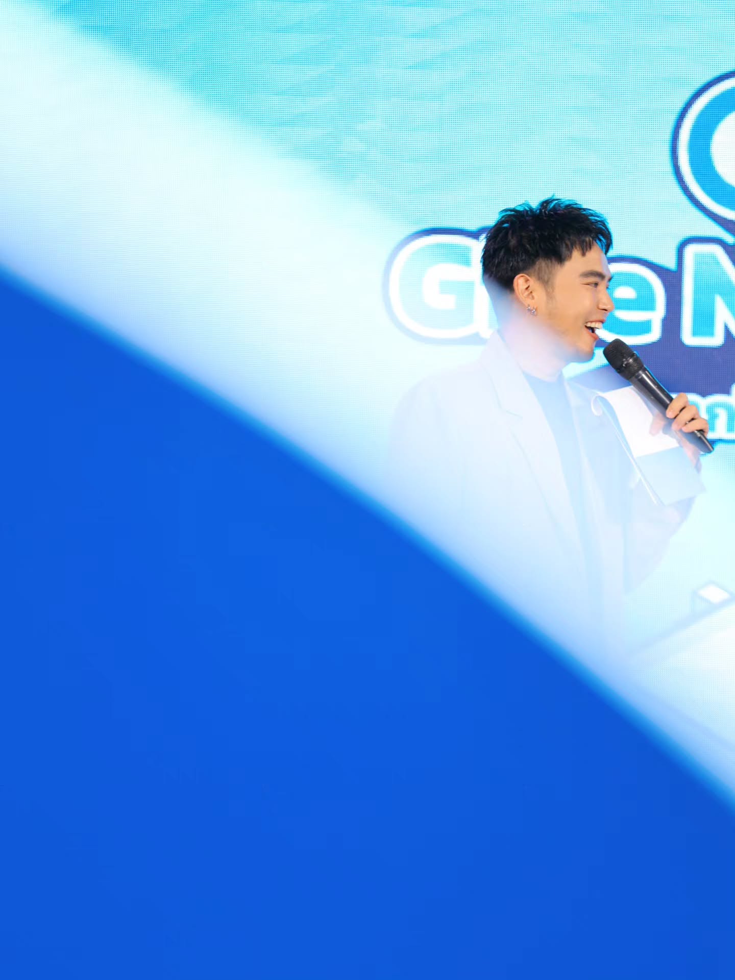 อ๋อง - เขมรัชต์ สุนทรนนท์