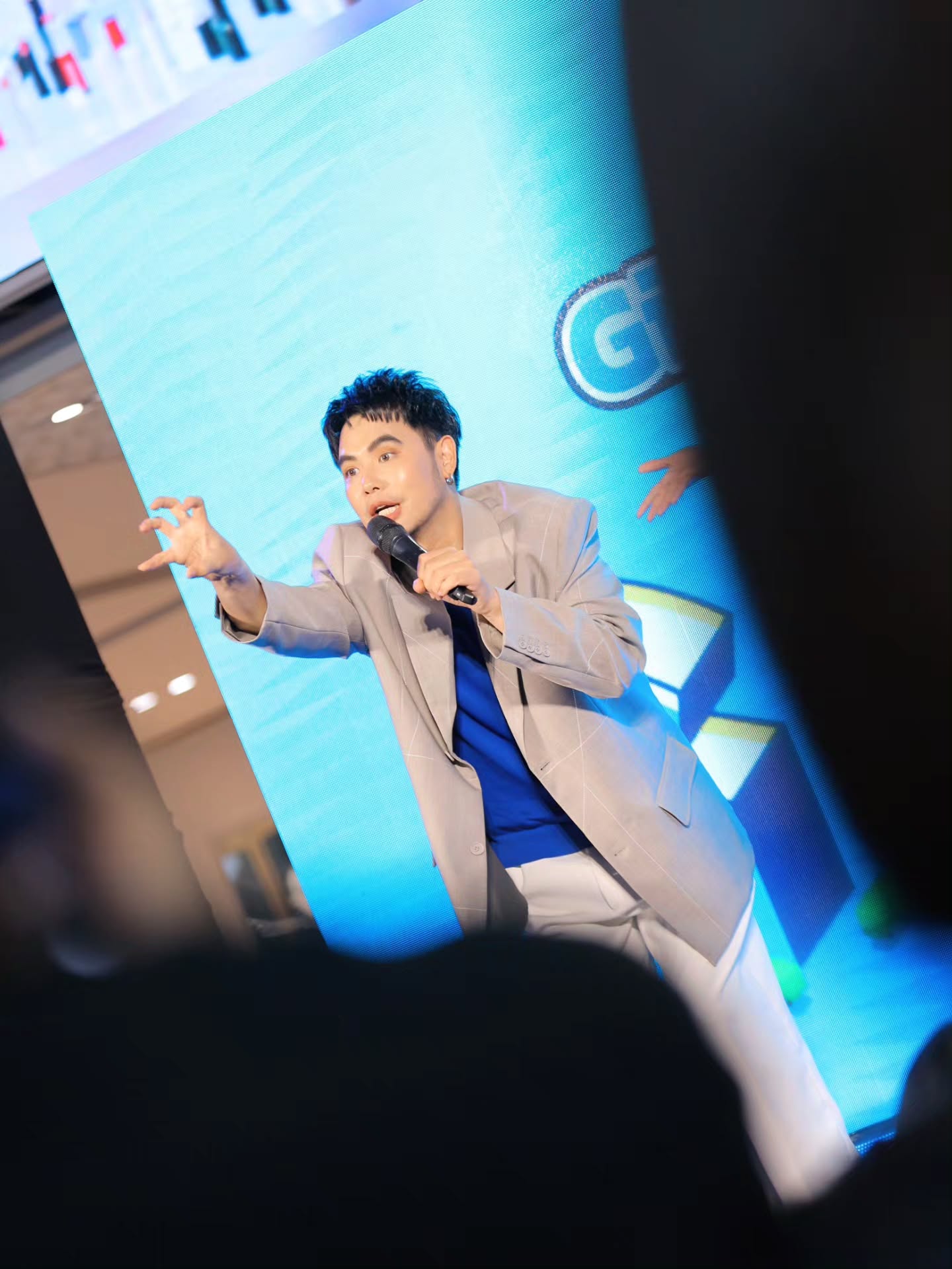 อ๋อง - เขมรัชต์ สุนทรนนท์