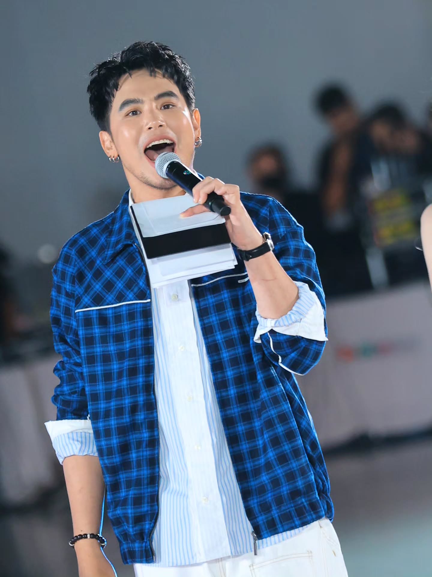 อ๋อง - เขมรัชต์ สุนทรนนท์