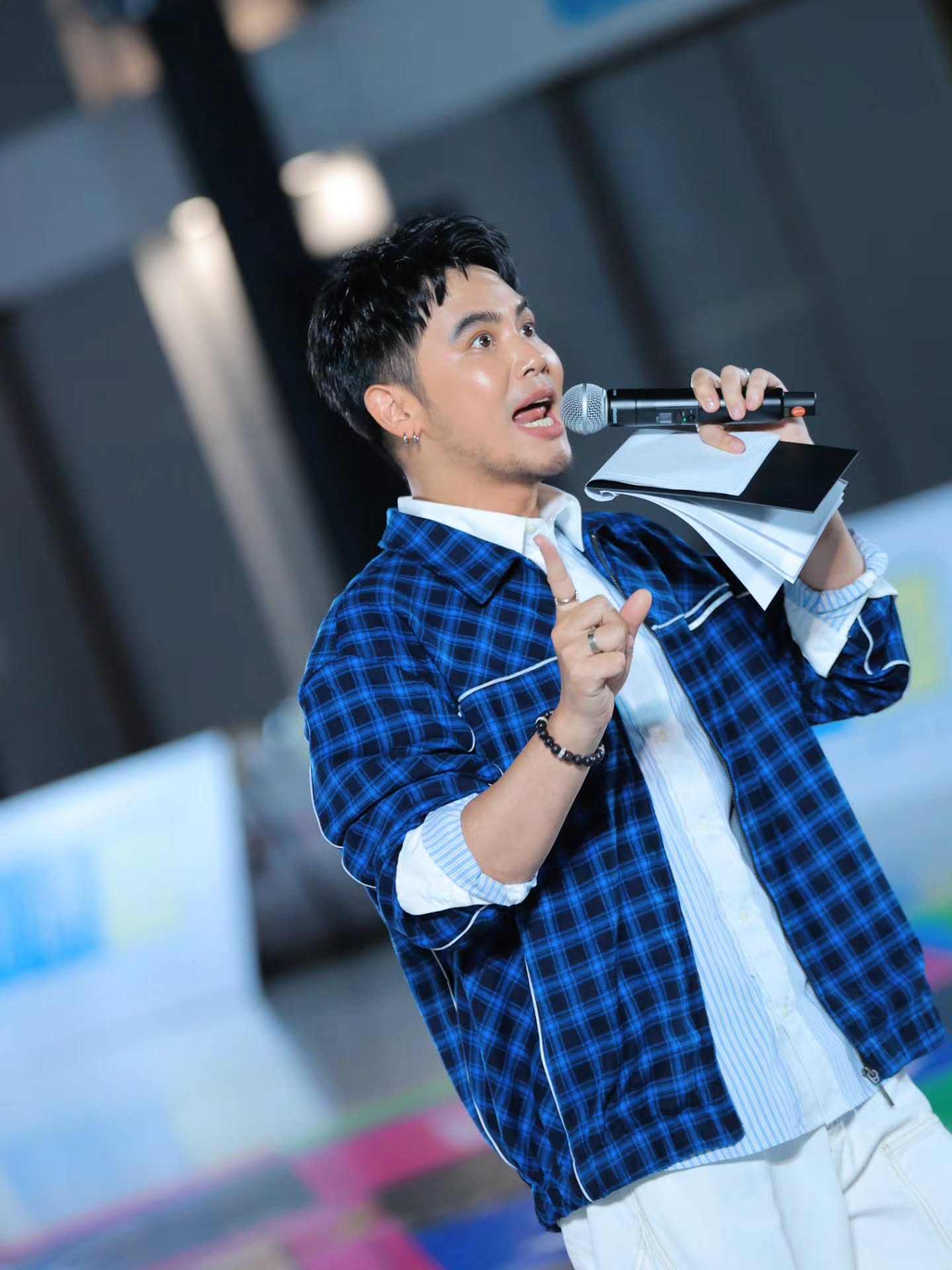 อ๋อง - เขมรัชต์ สุนทรนนท์