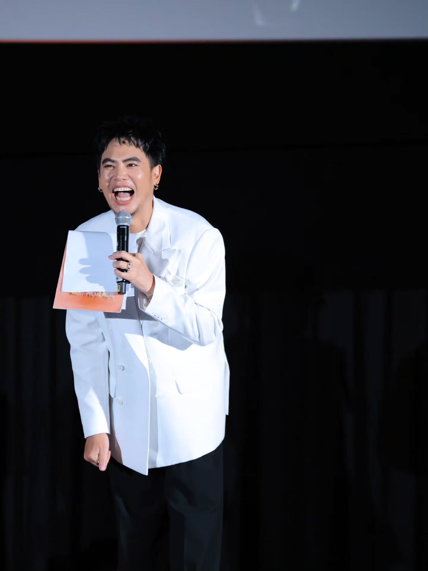 อ๋อง - เขมรัชต์ สุนทรนนท์