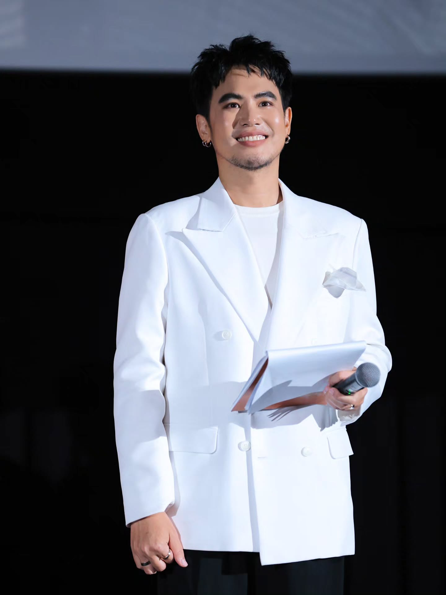 อ๋อง - เขมรัชต์ สุนทรนนท์