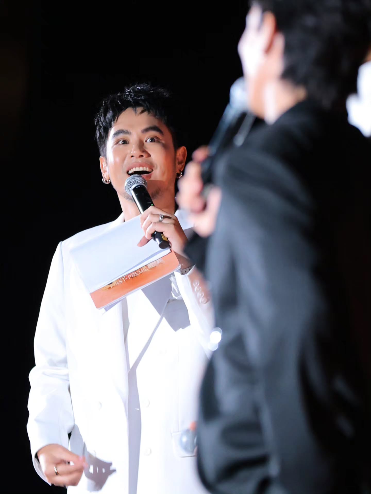 อ๋อง - เขมรัชต์ สุนทรนนท์
