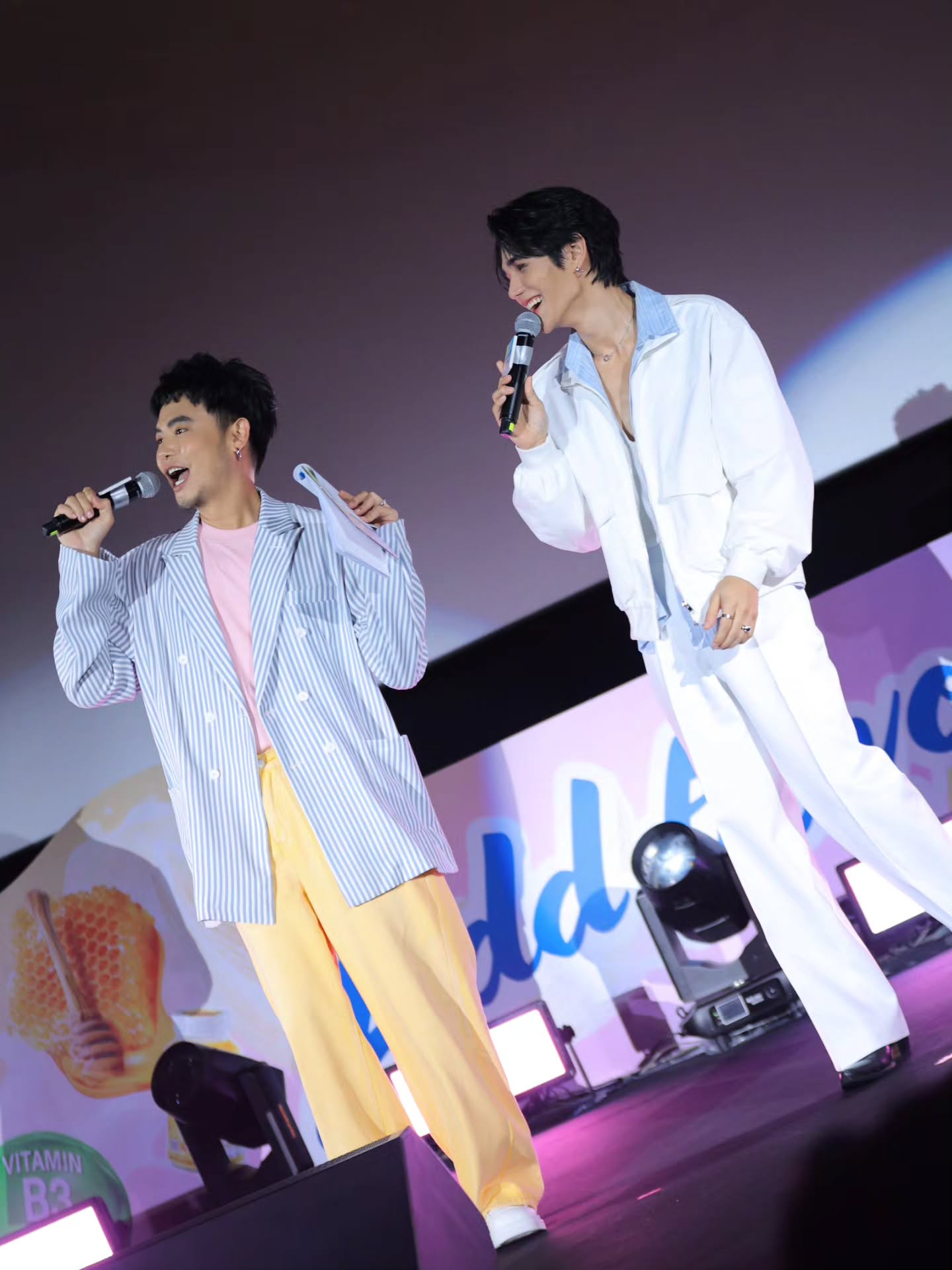 อ๋อง - เขมรัชต์ สุนทรนนท์