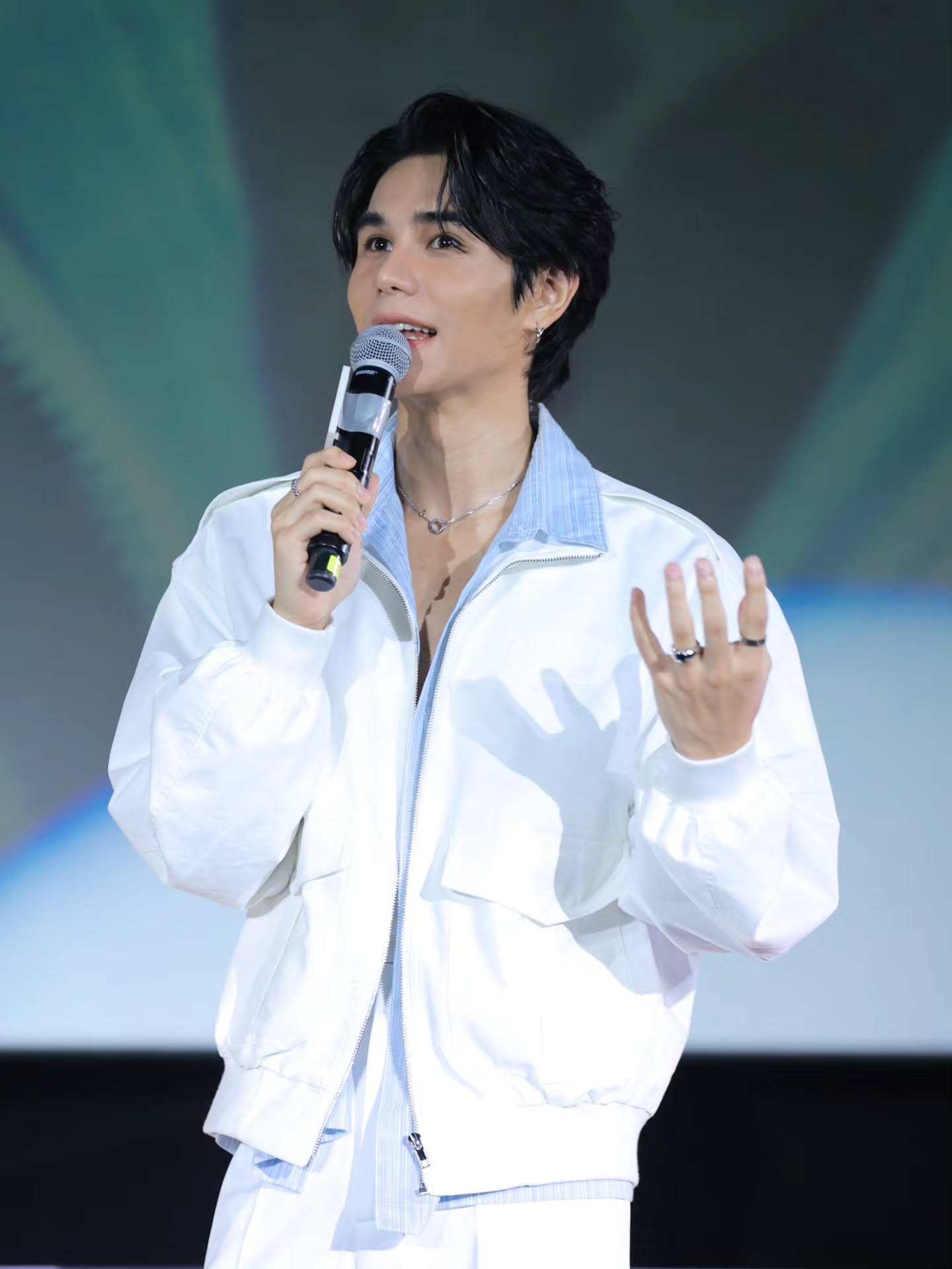 อ๋อง - เขมรัชต์ สุนทรนนท์