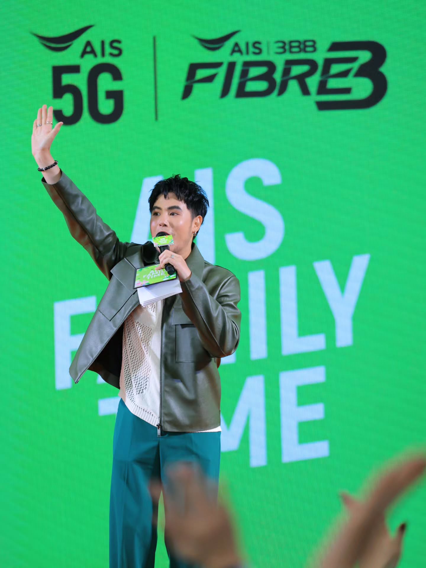 อ๋อง - เขมรัชต์ สุนทรนนท์
