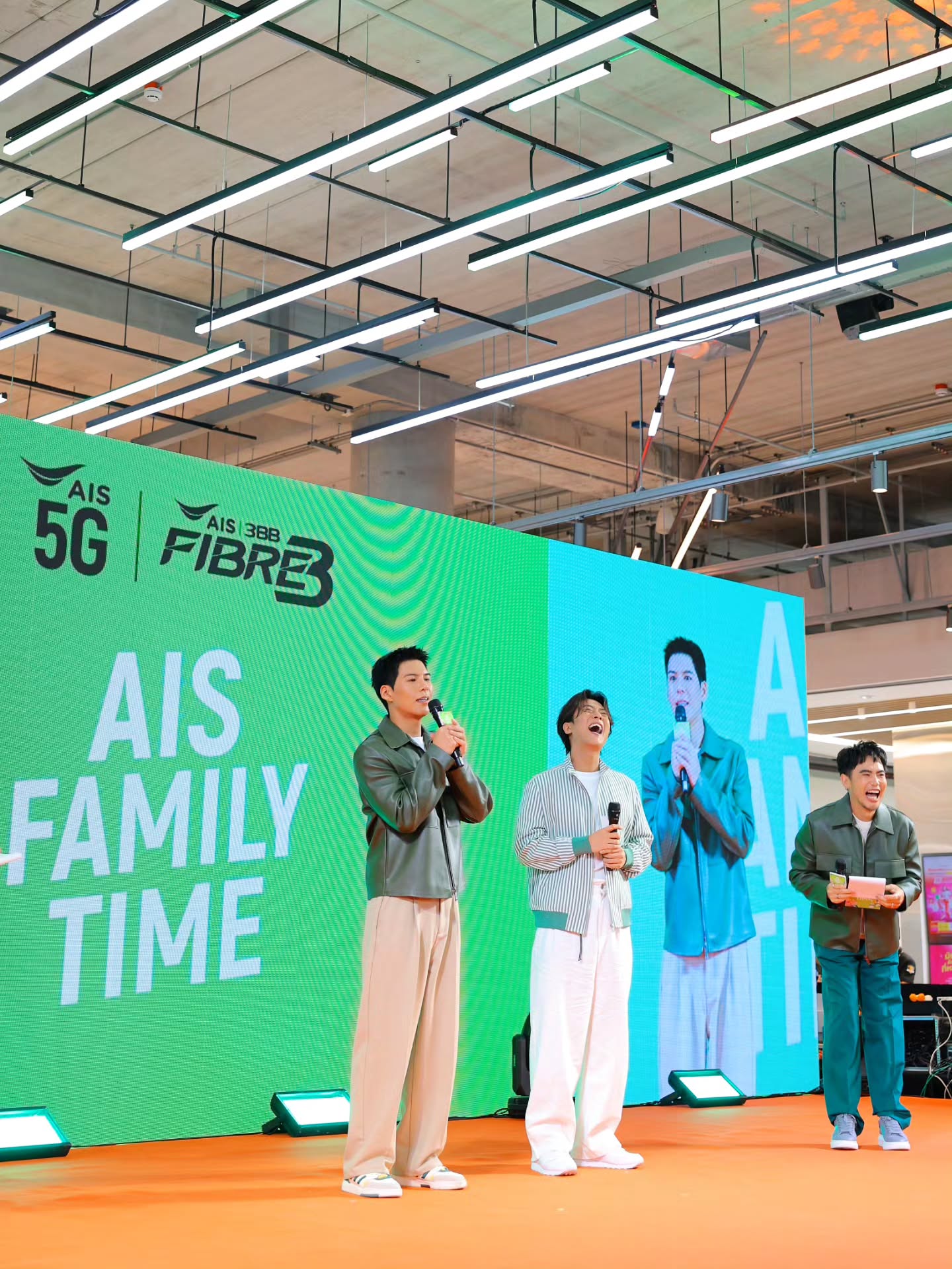 อ๋อง - เขมรัชต์ สุนทรนนท์