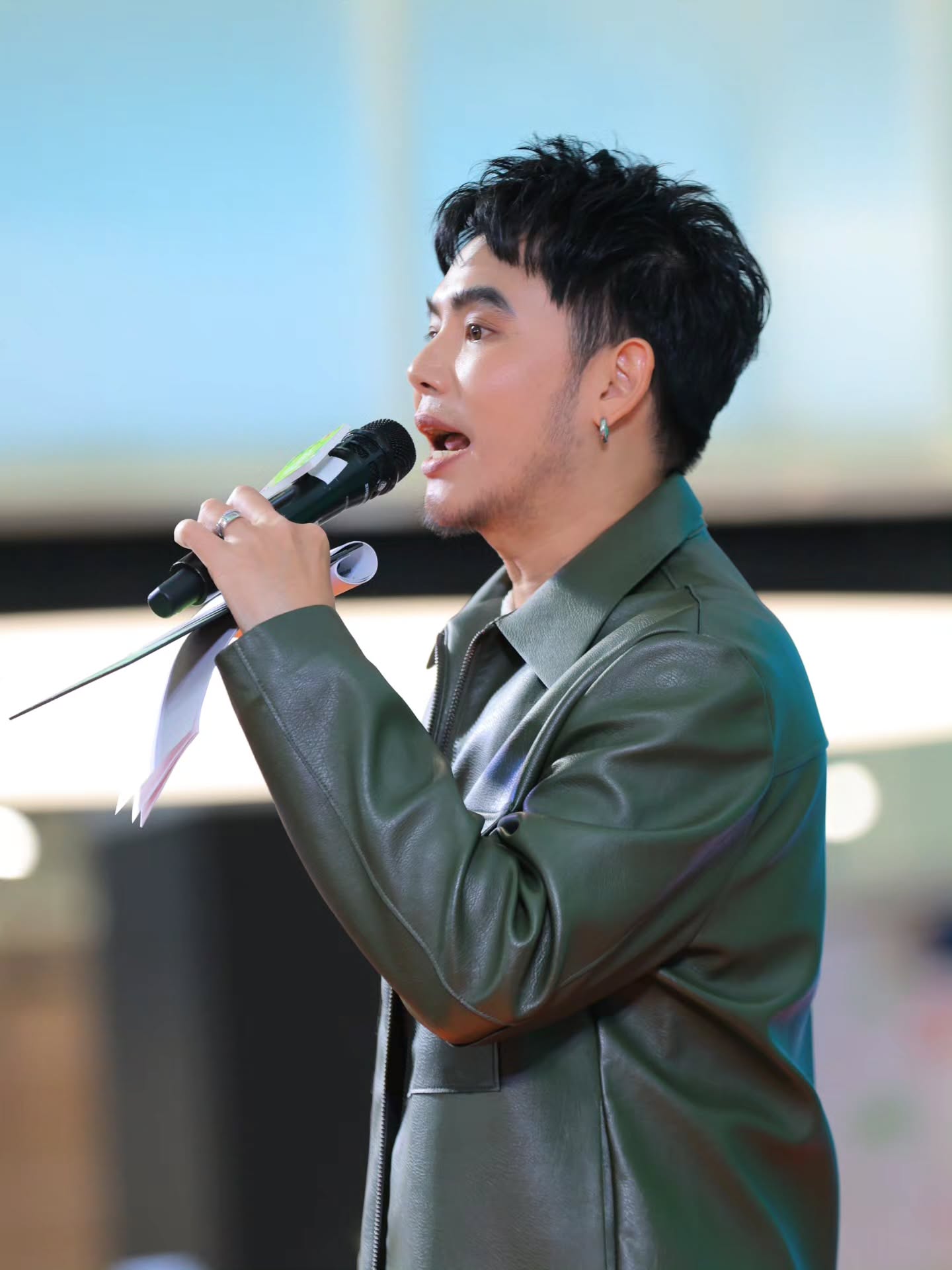 อ๋อง - เขมรัชต์ สุนทรนนท์