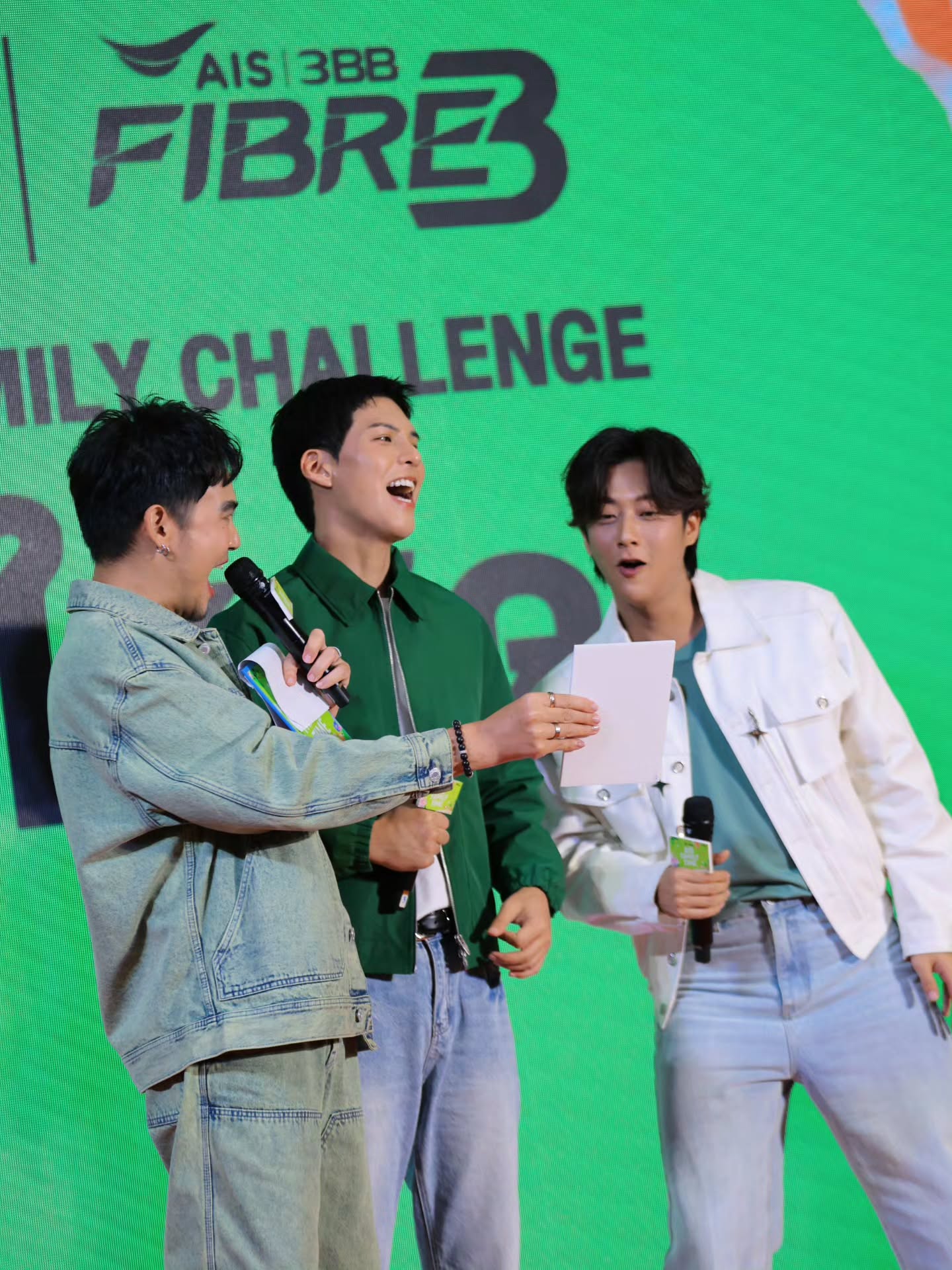 อ๋อง - เขมรัชต์ สุนทรนนท์