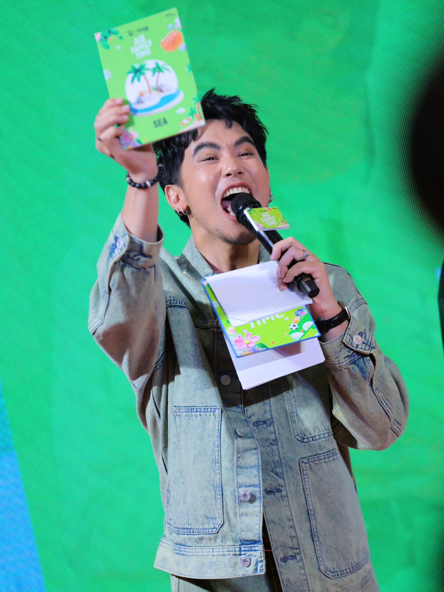 อ๋อง - เขมรัชต์ สุนทรนนท์