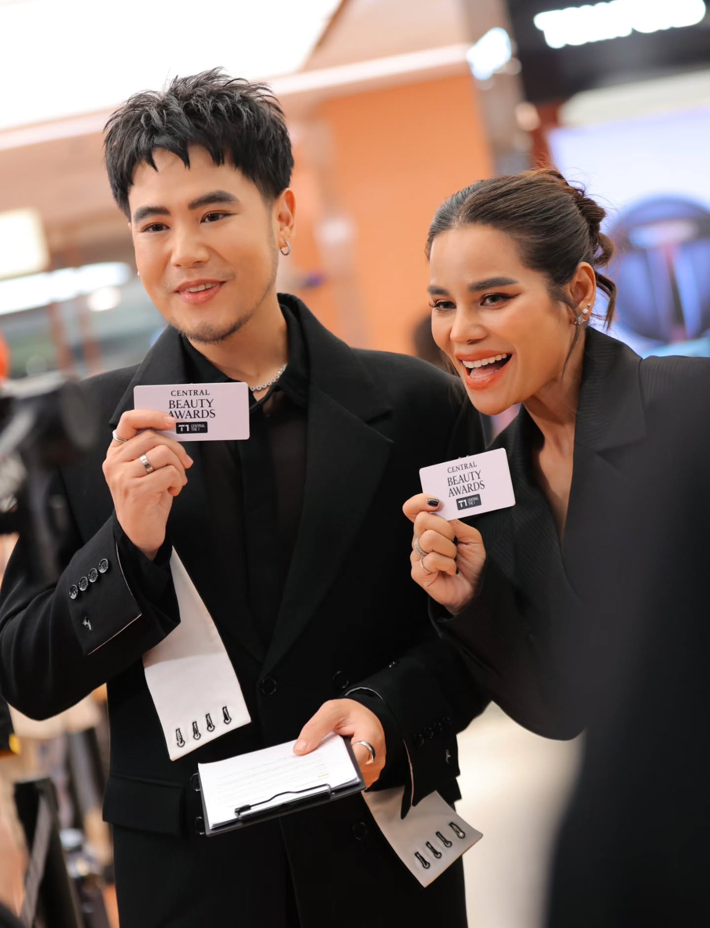 อ๋อง - เขมรัชต์ สุนทรนนท์