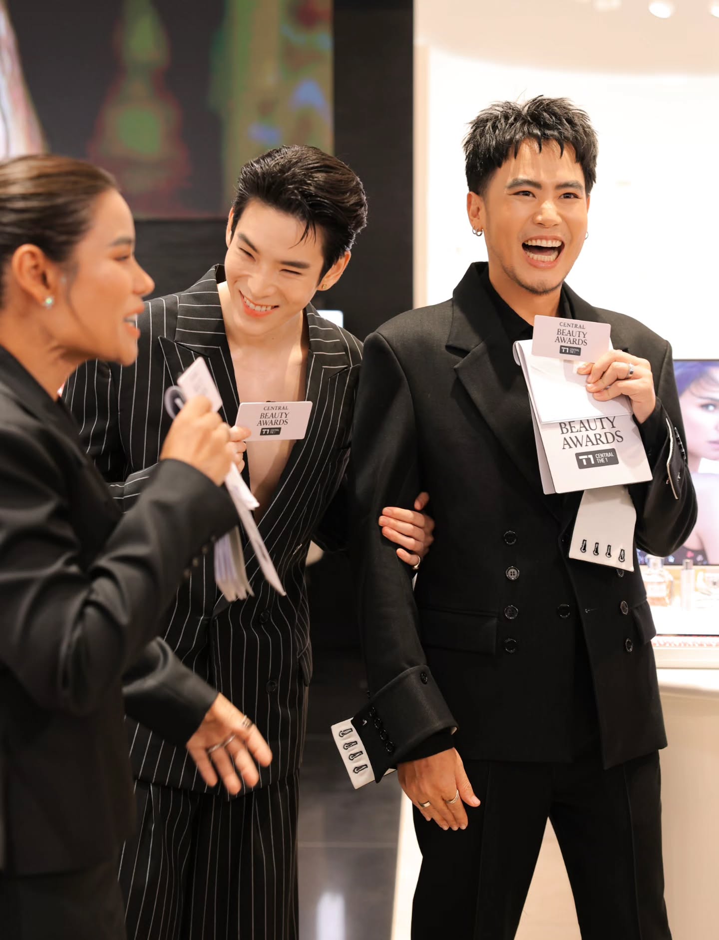 อ๋อง - เขมรัชต์ สุนทรนนท์