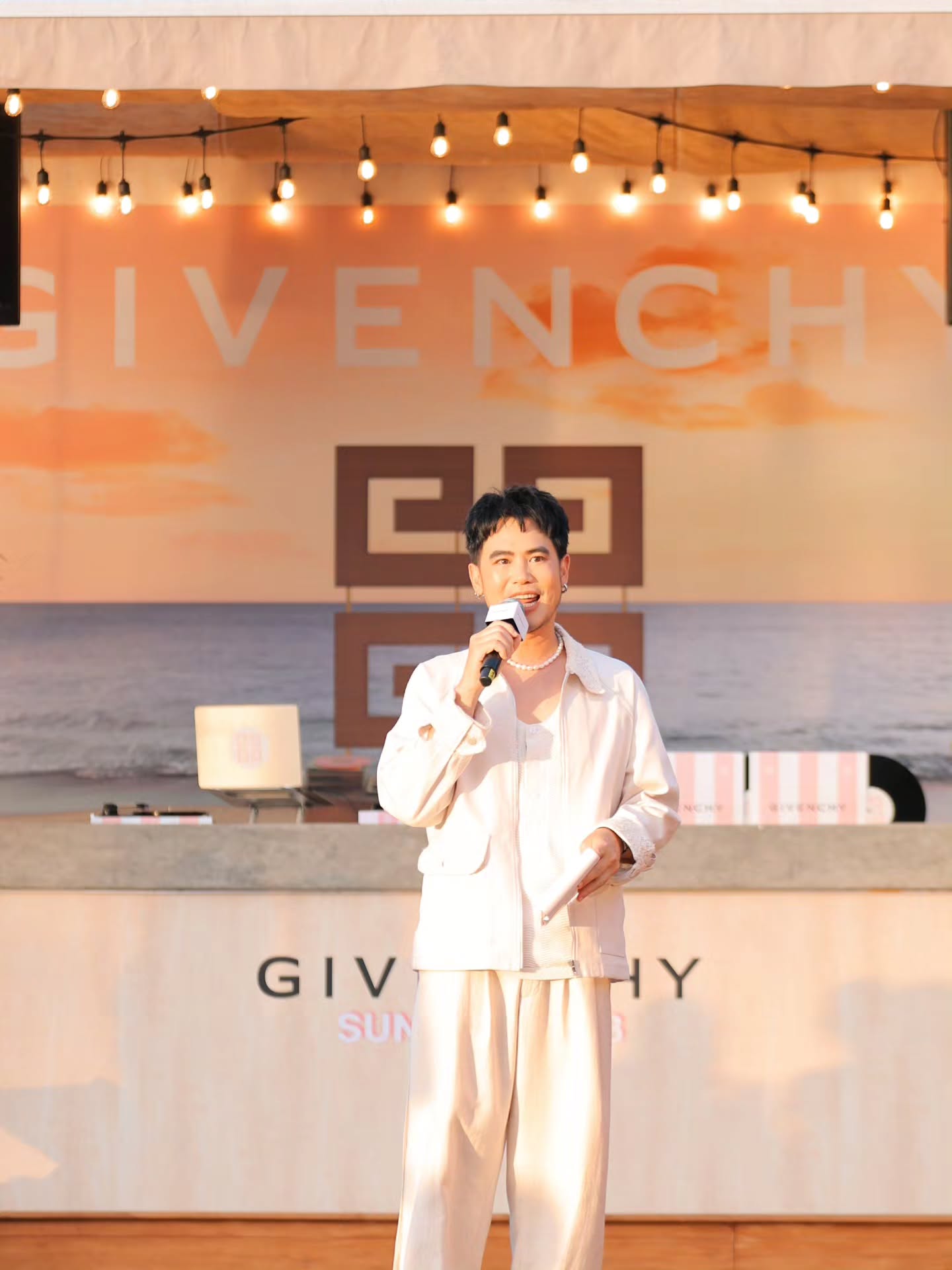 อ๋อง - เขมรัชต์ สุนทรนนท์