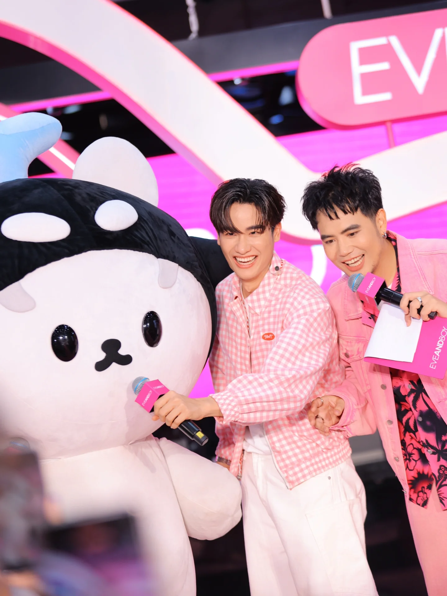 อ๋อง - เขมรัชต์ สุนทรนนท์