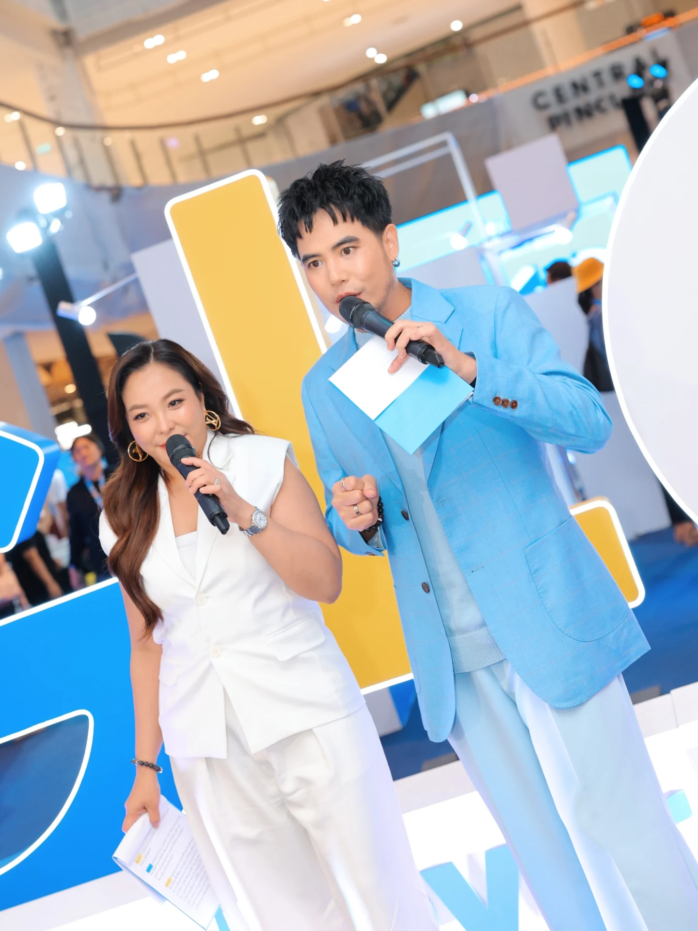 อ๋อง - เขมรัชต์ สุนทรนนท์