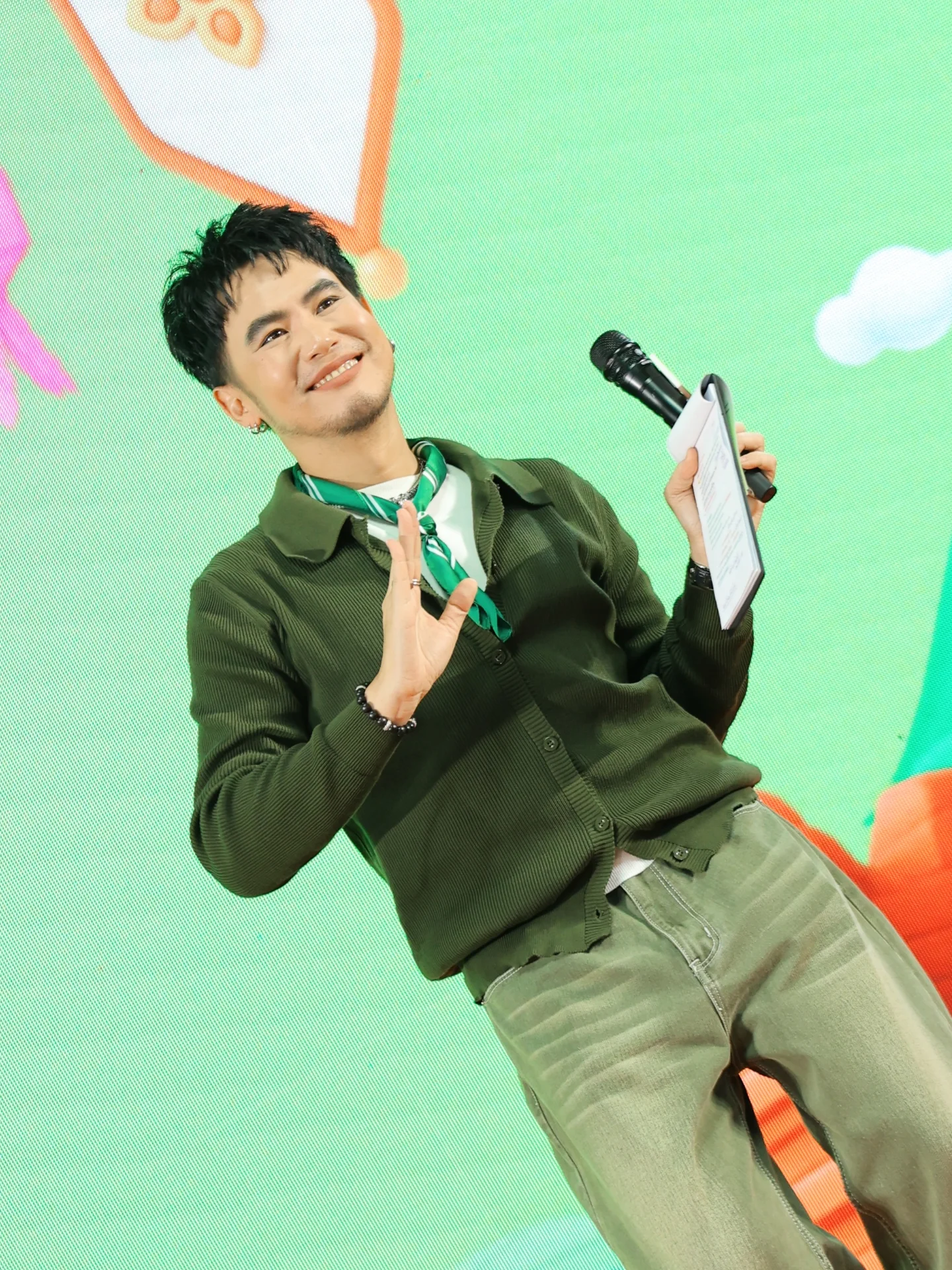 อ๋อง - เขมรัชต์ สุนทรนนท์