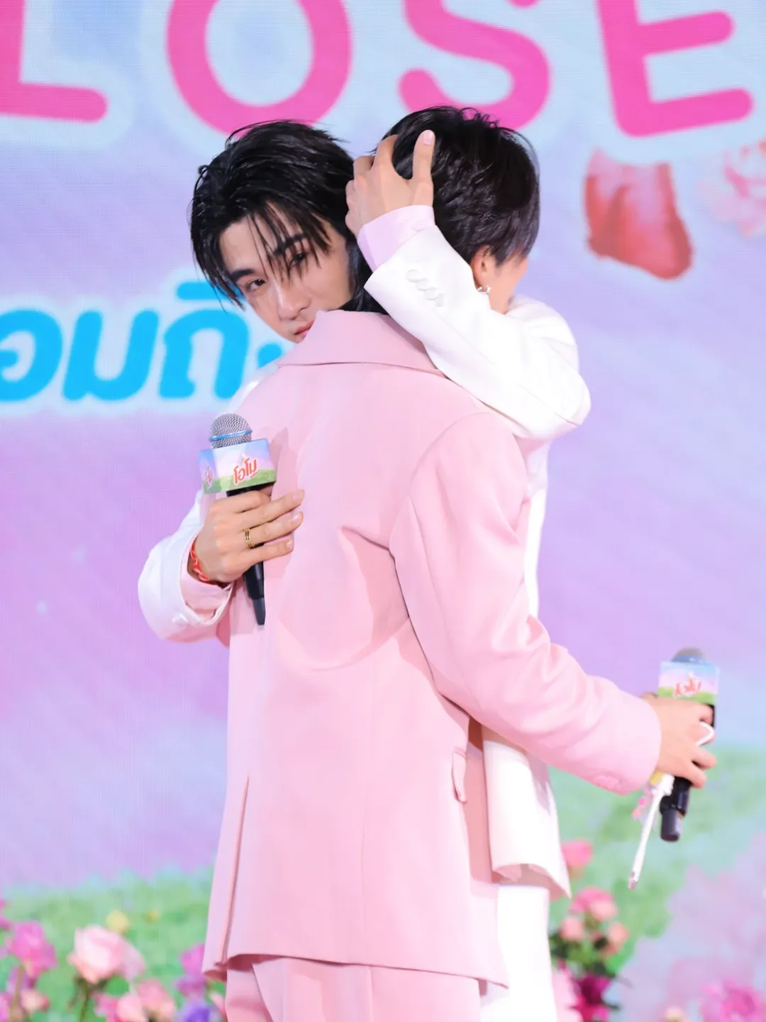 อ๋อง - เขมรัชต์ สุนทรนนท์