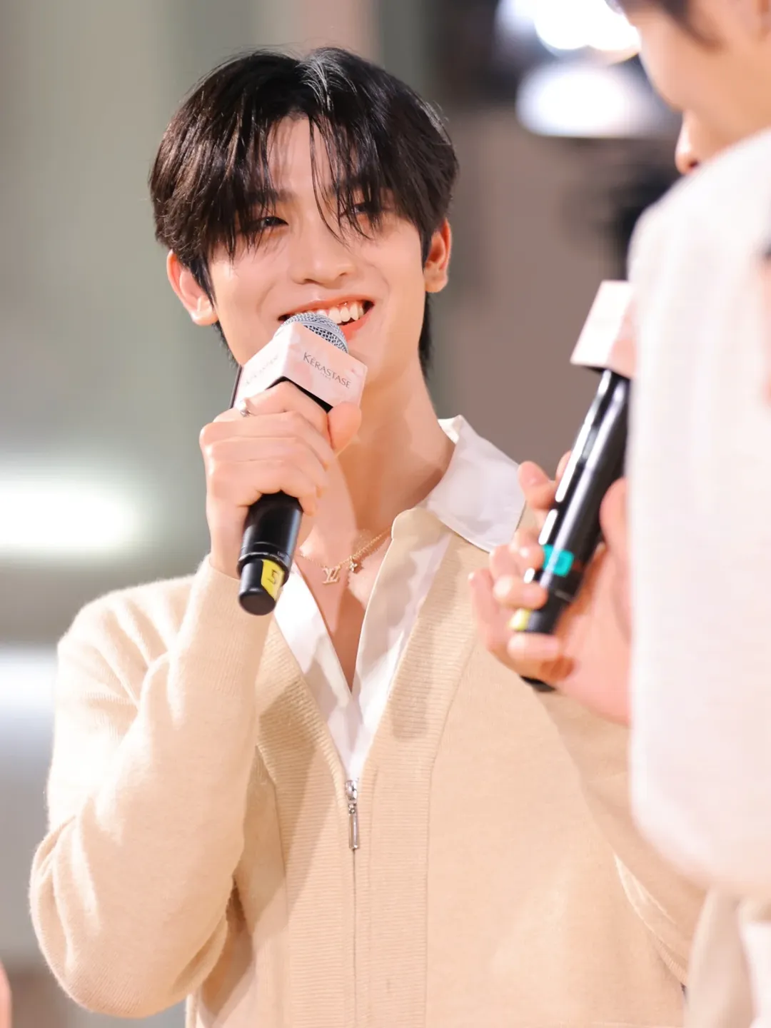 อ๋อง - เขมรัชต์ สุนทรนนท์