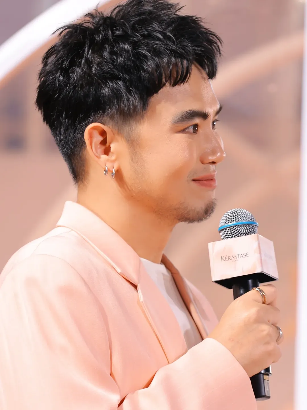 อ๋อง - เขมรัชต์ สุนทรนนท์