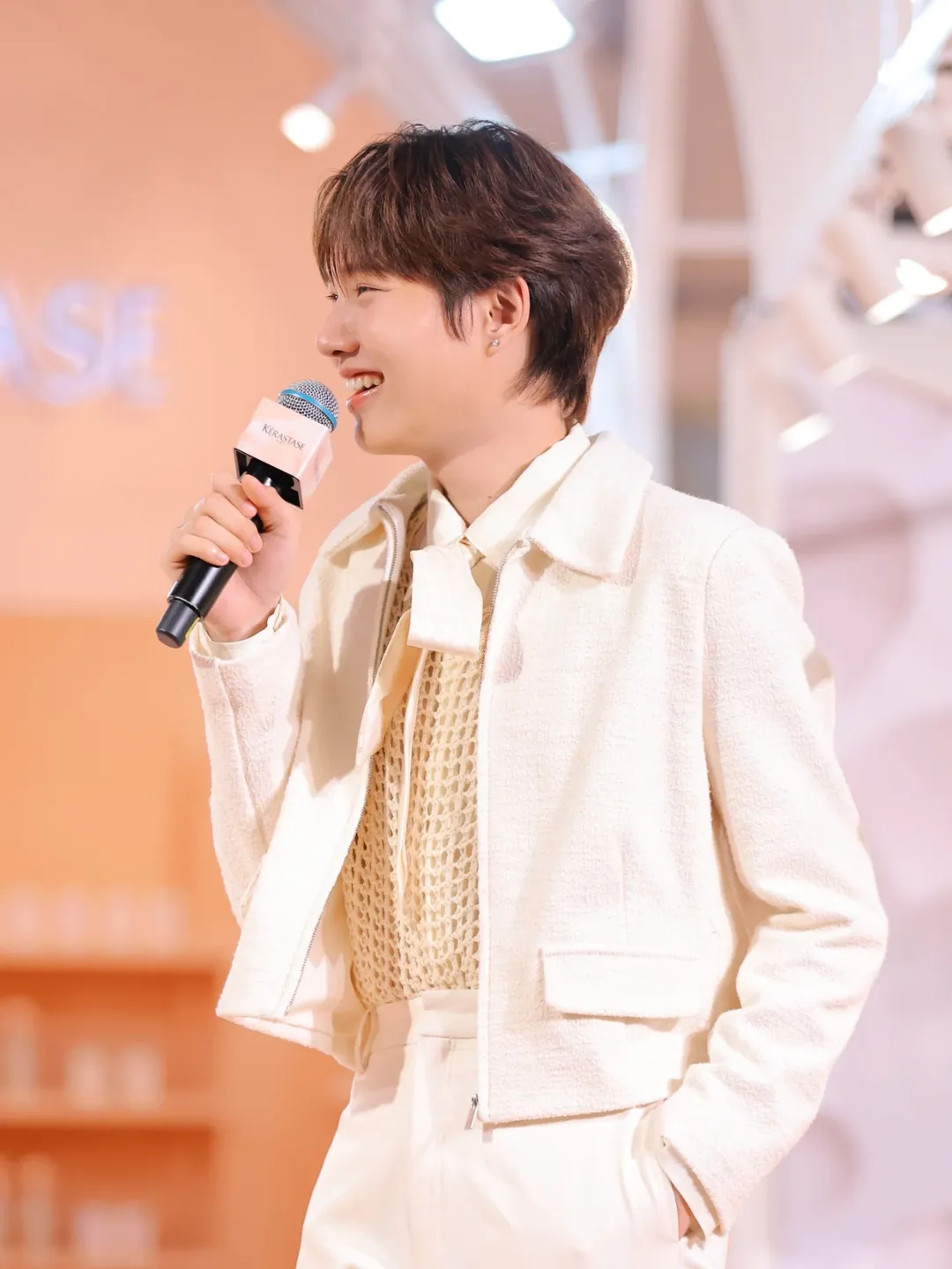 อ๋อง - เขมรัชต์ สุนทรนนท์