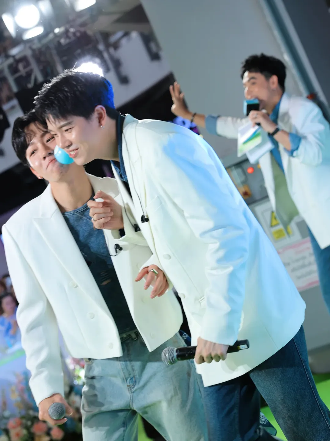 อ๋อง - เขมรัชต์ สุนทรนนท์