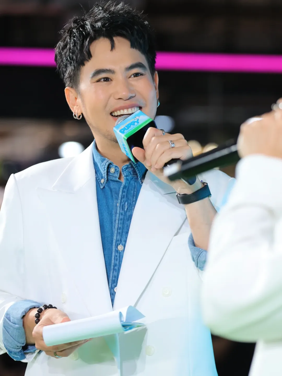 อ๋อง - เขมรัชต์ สุนทรนนท์