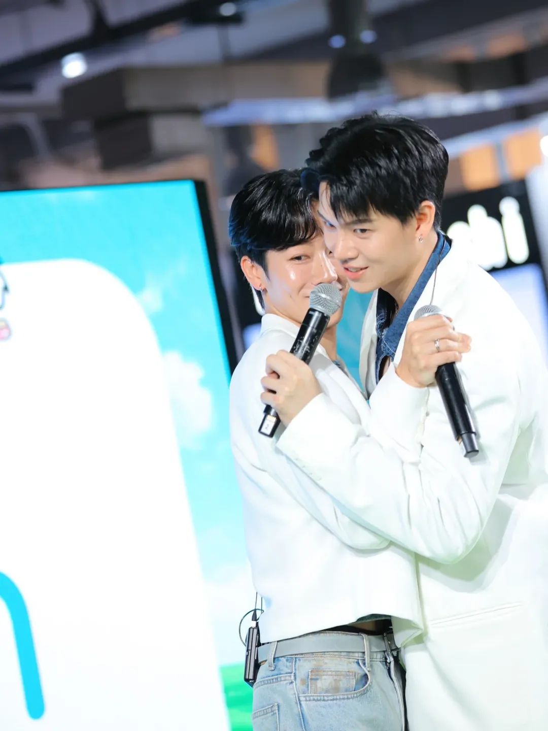 อ๋อง - เขมรัชต์ สุนทรนนท์