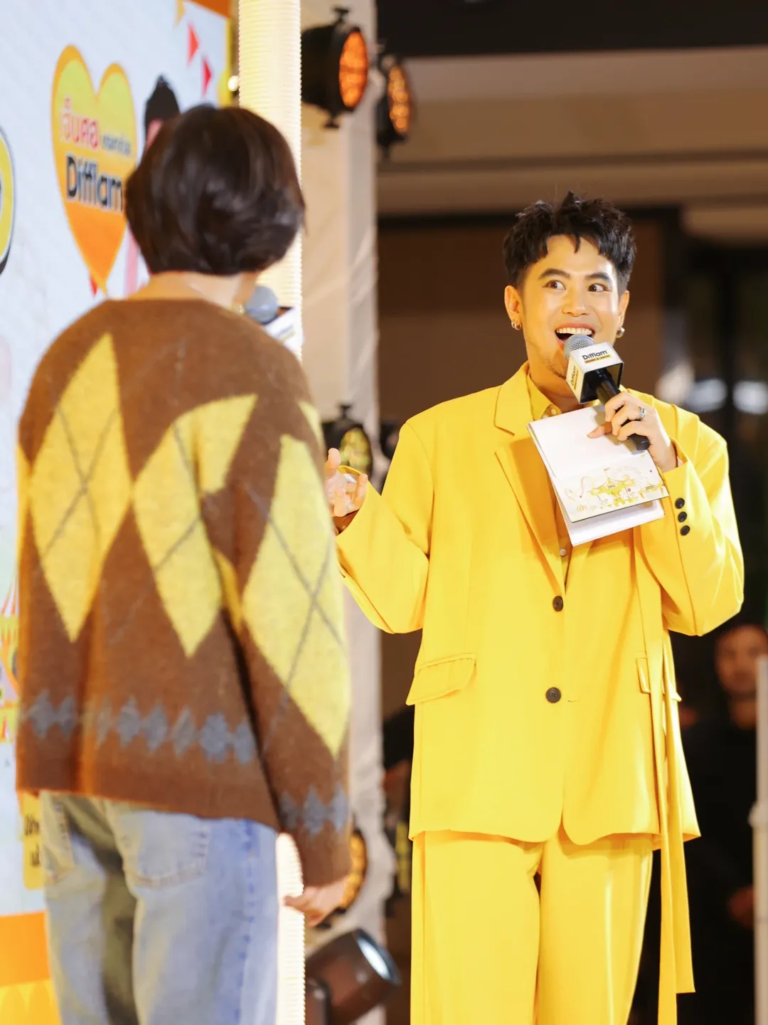 อ๋อง - เขมรัชต์ สุนทรนนท์