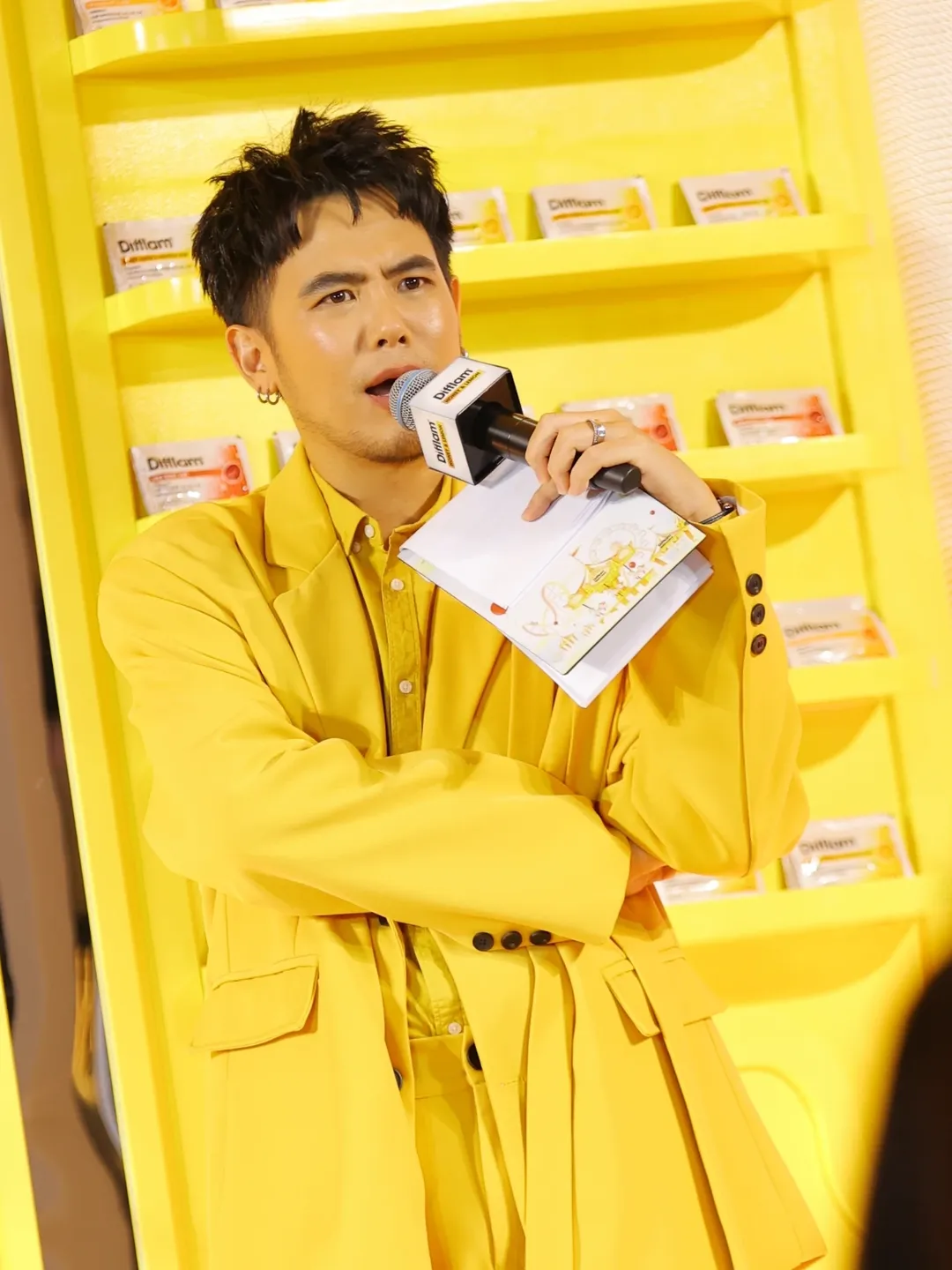 อ๋อง - เขมรัชต์ สุนทรนนท์