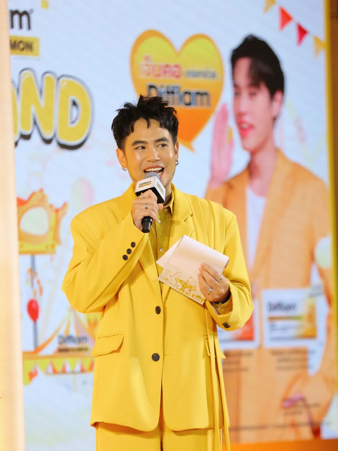 อ๋อง - เขมรัชต์ สุนทรนนท์