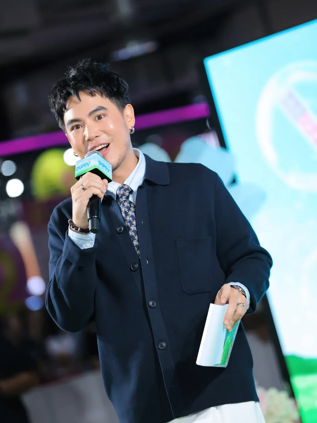 อ๋อง - เขมรัชต์ สุนทรนนท์