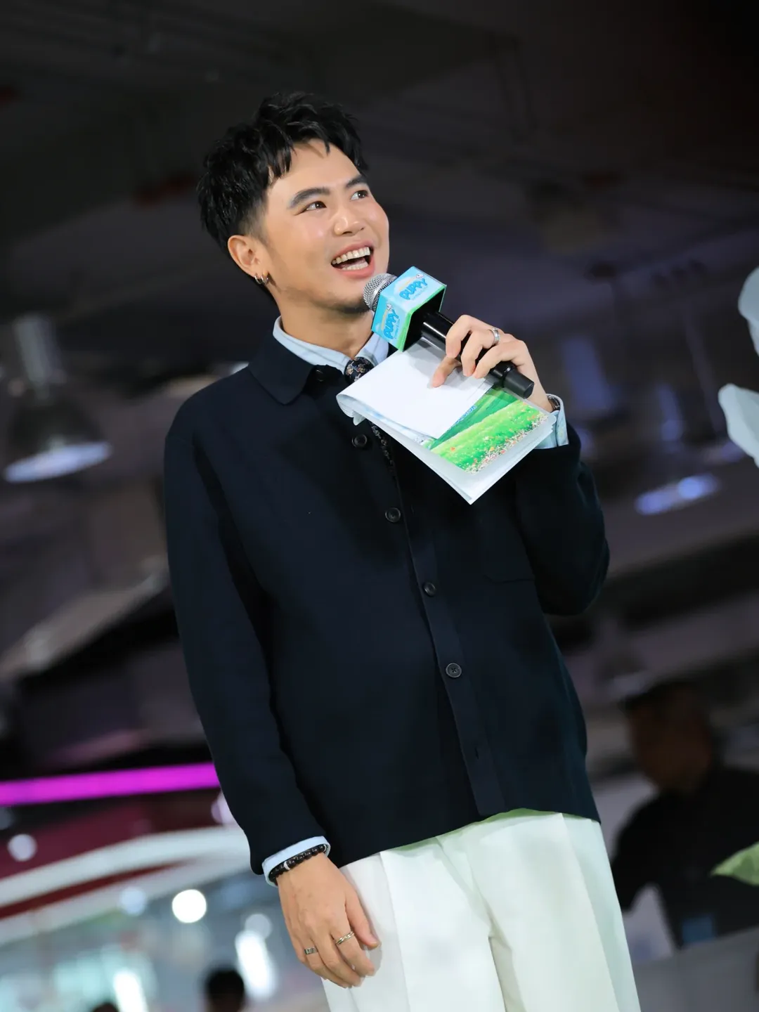 อ๋อง - เขมรัชต์ สุนทรนนท์