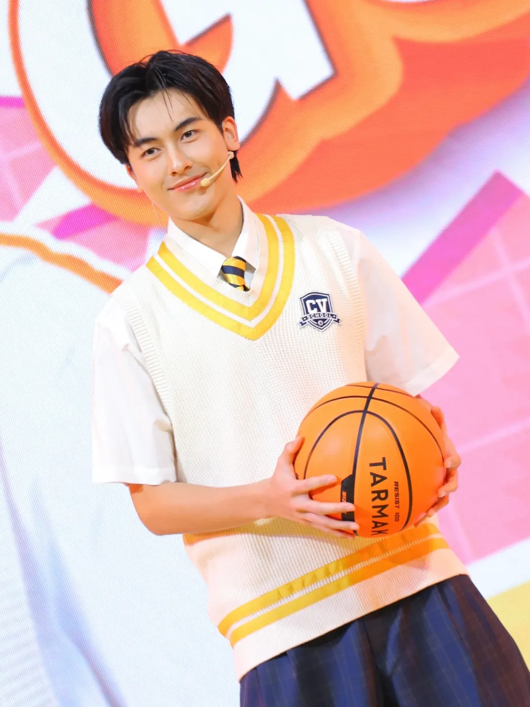 อ๋อง - เขมรัชต์ สุนทรนนท์