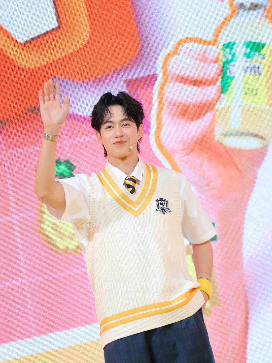 อ๋อง - เขมรัชต์ สุนทรนนท์