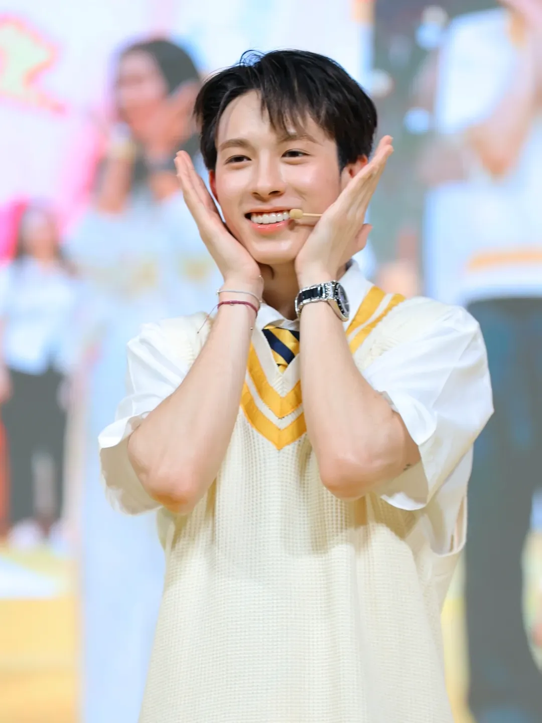 อ๋อง - เขมรัชต์ สุนทรนนท์