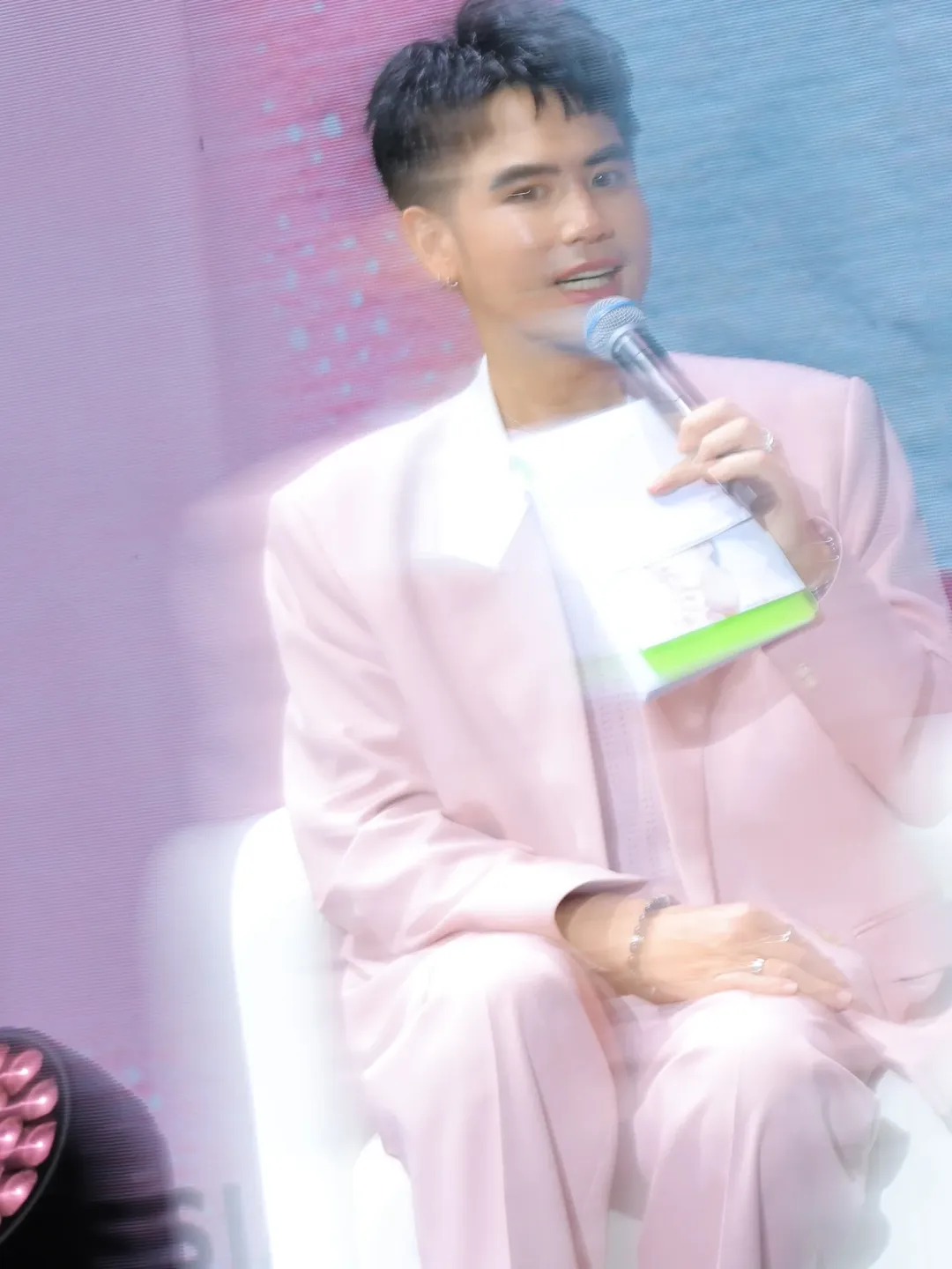 อ๋อง - เขมรัชต์ สุนทรนนท์
