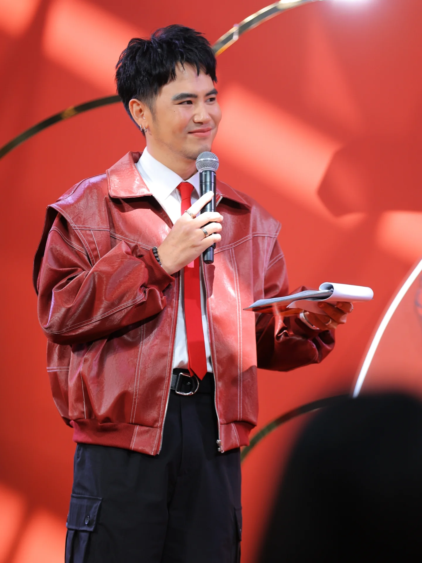 อ๋อง - เขมรัชต์ สุนทรนนท์