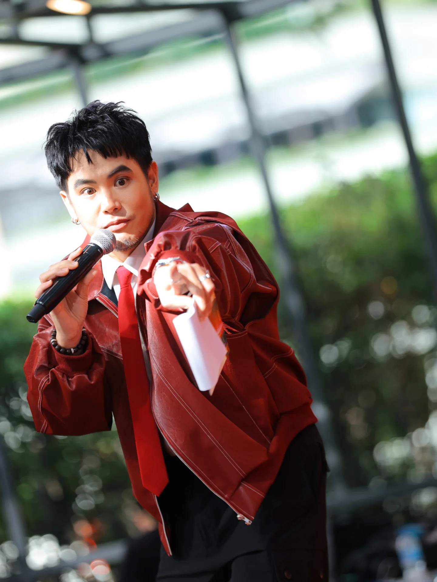 อ๋อง - เขมรัชต์ สุนทรนนท์