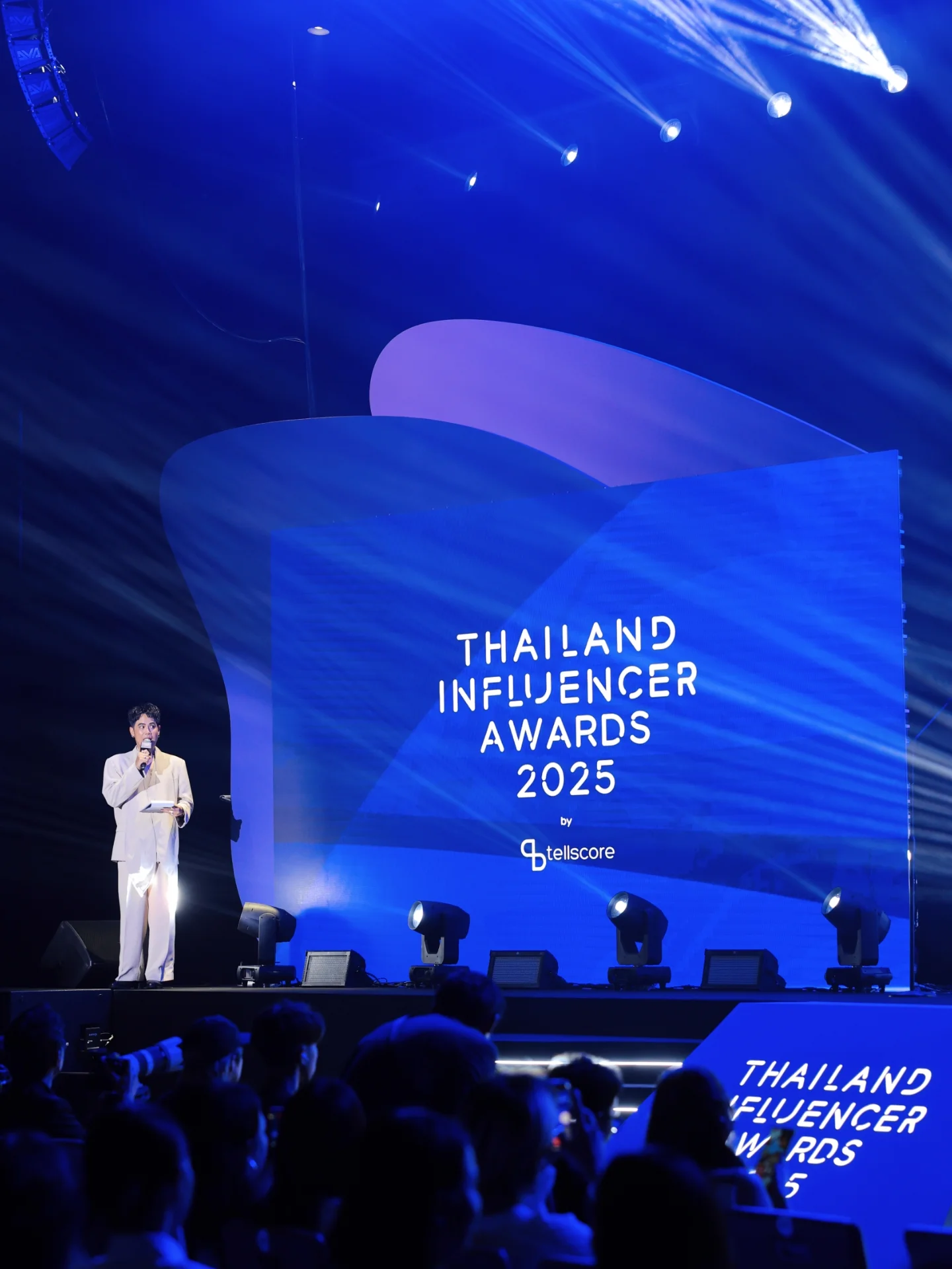 อ๋อง - เขมรัชต์ สุนทรนนท์
