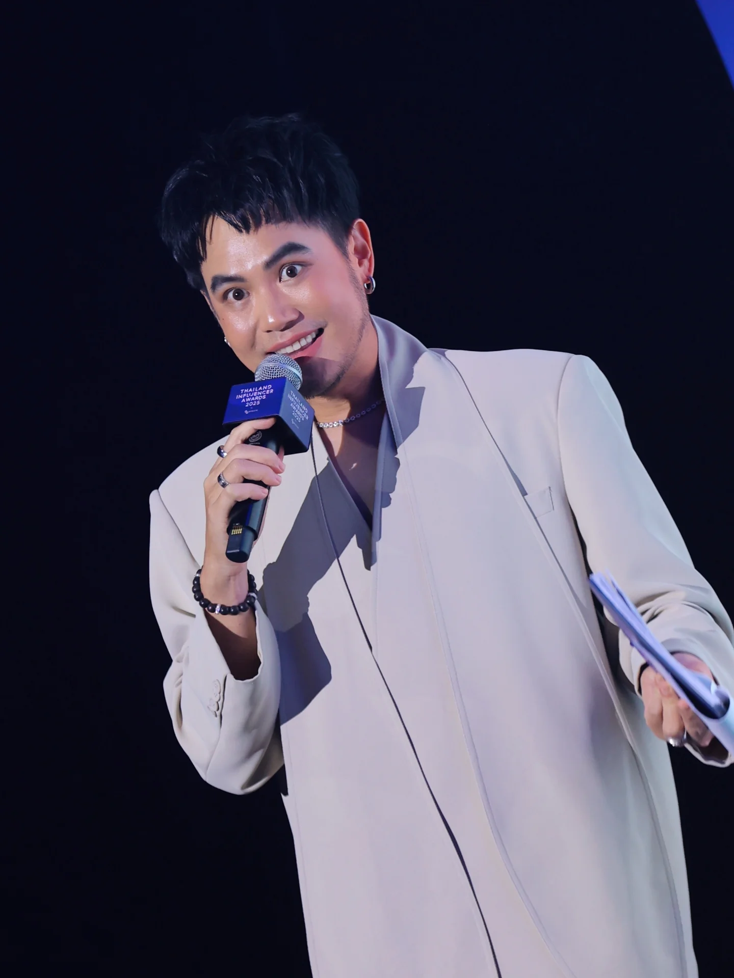อ๋อง - เขมรัชต์ สุนทรนนท์
