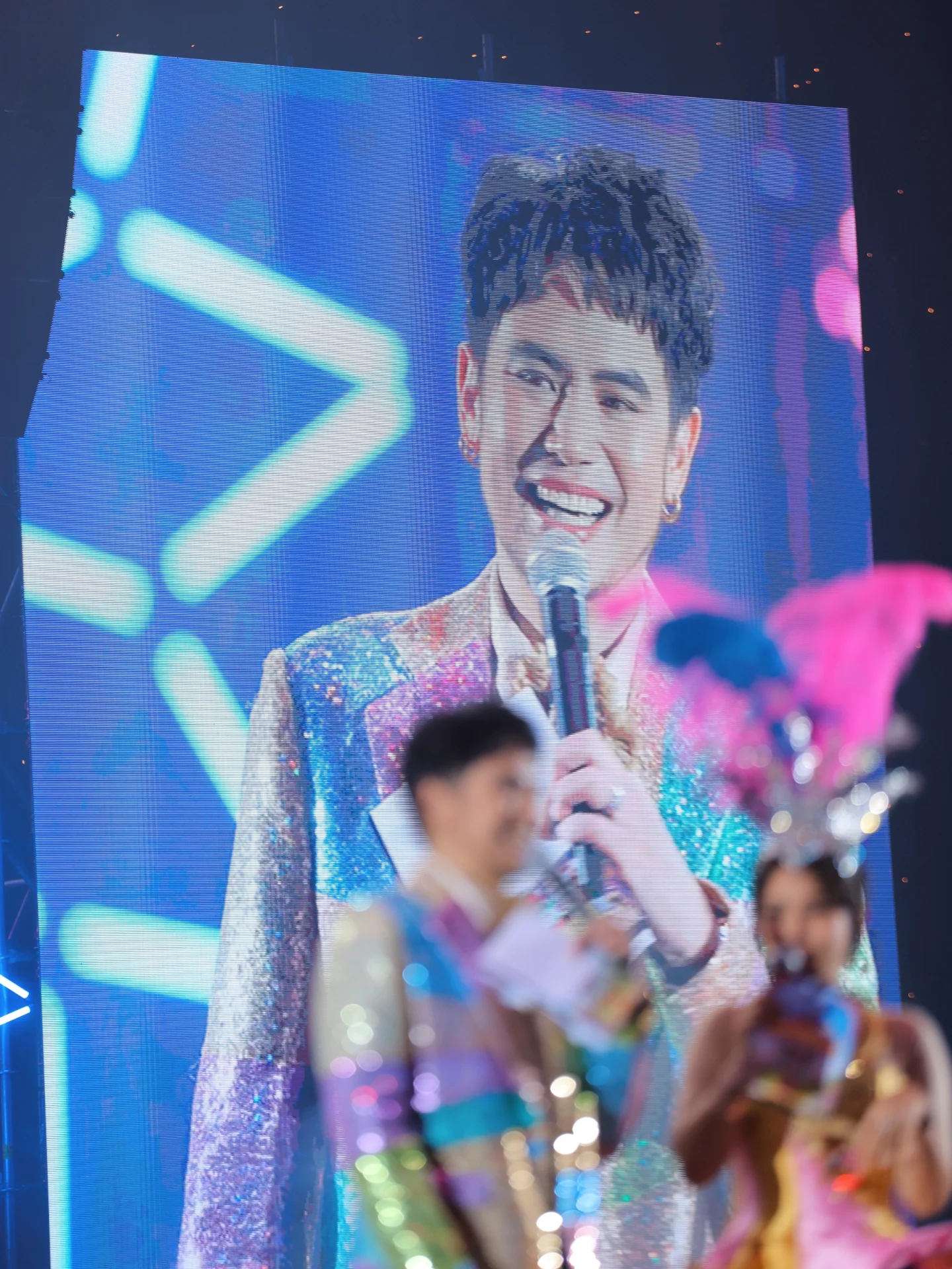อ๋อง - เขมรัชต์ สุนทรนนท์
