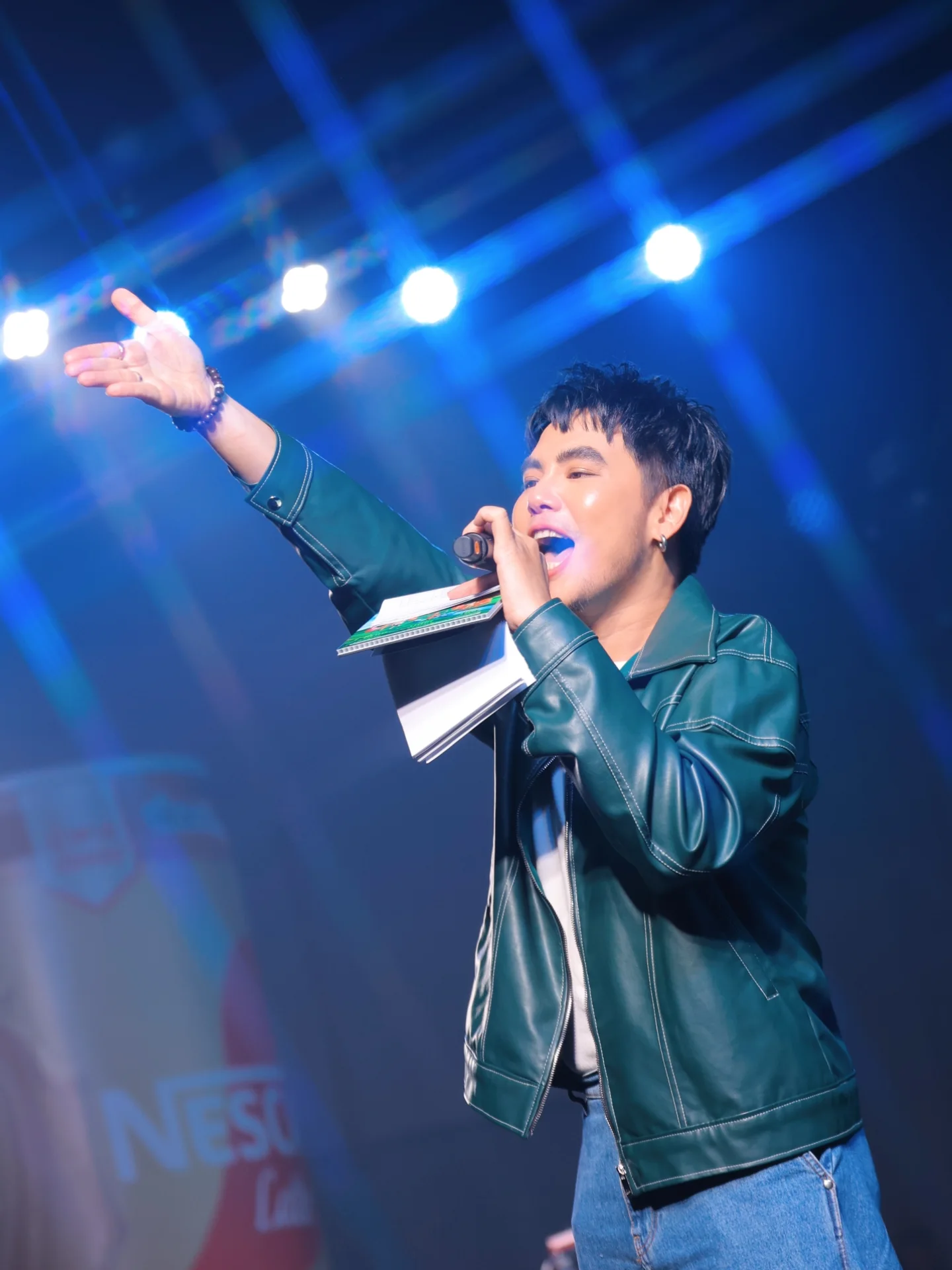 อ๋อง - เขมรัชต์ สุนทรนนท์