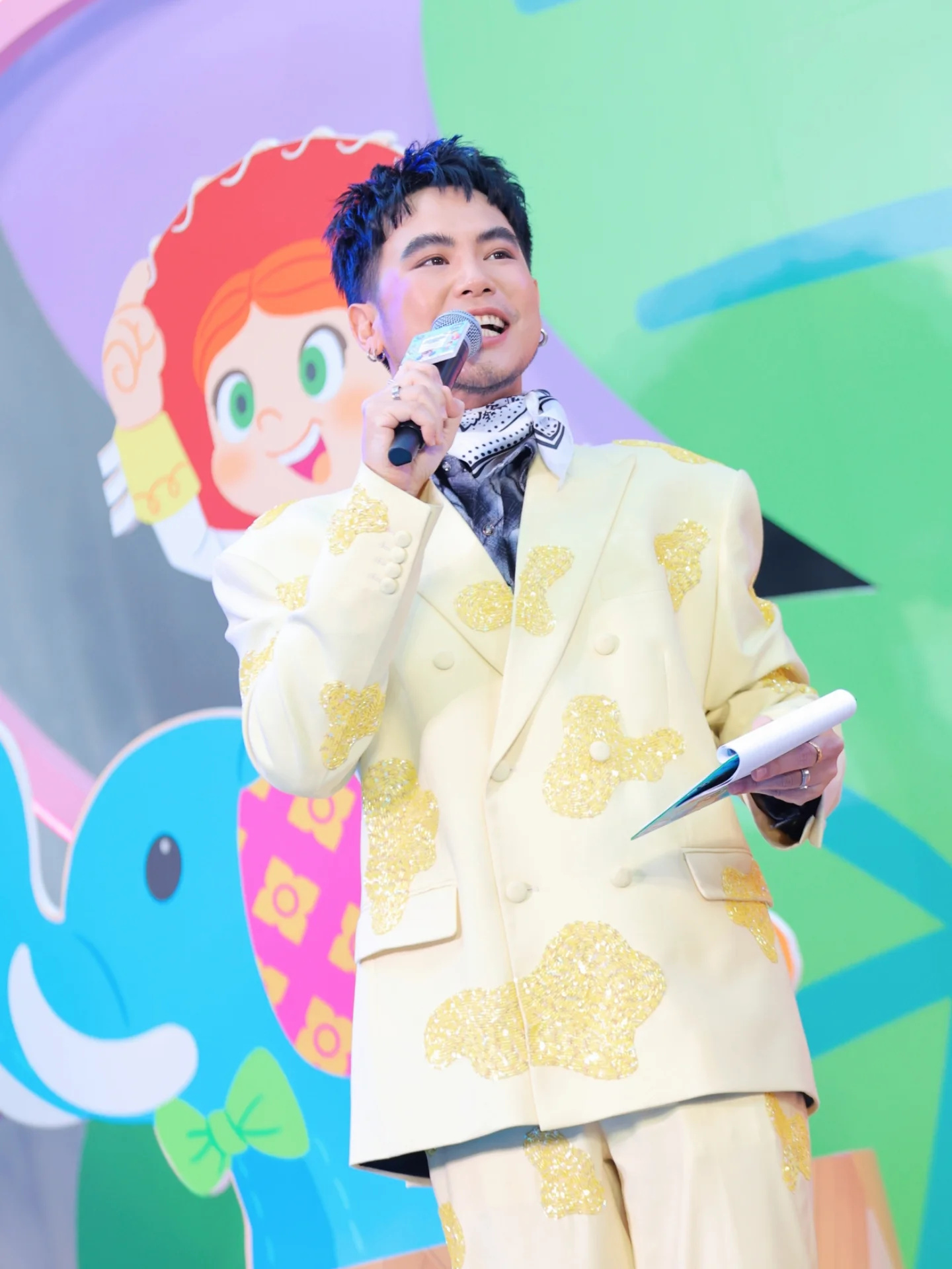 อ๋อง - เขมรัชต์ สุนทรนนท์