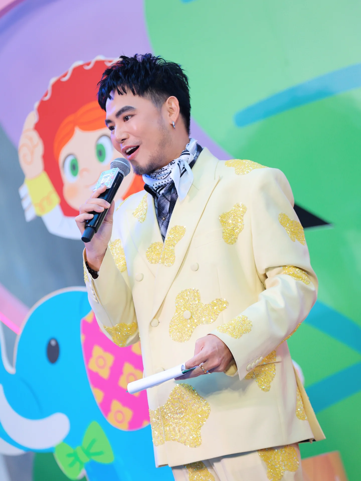 อ๋อง - เขมรัชต์ สุนทรนนท์