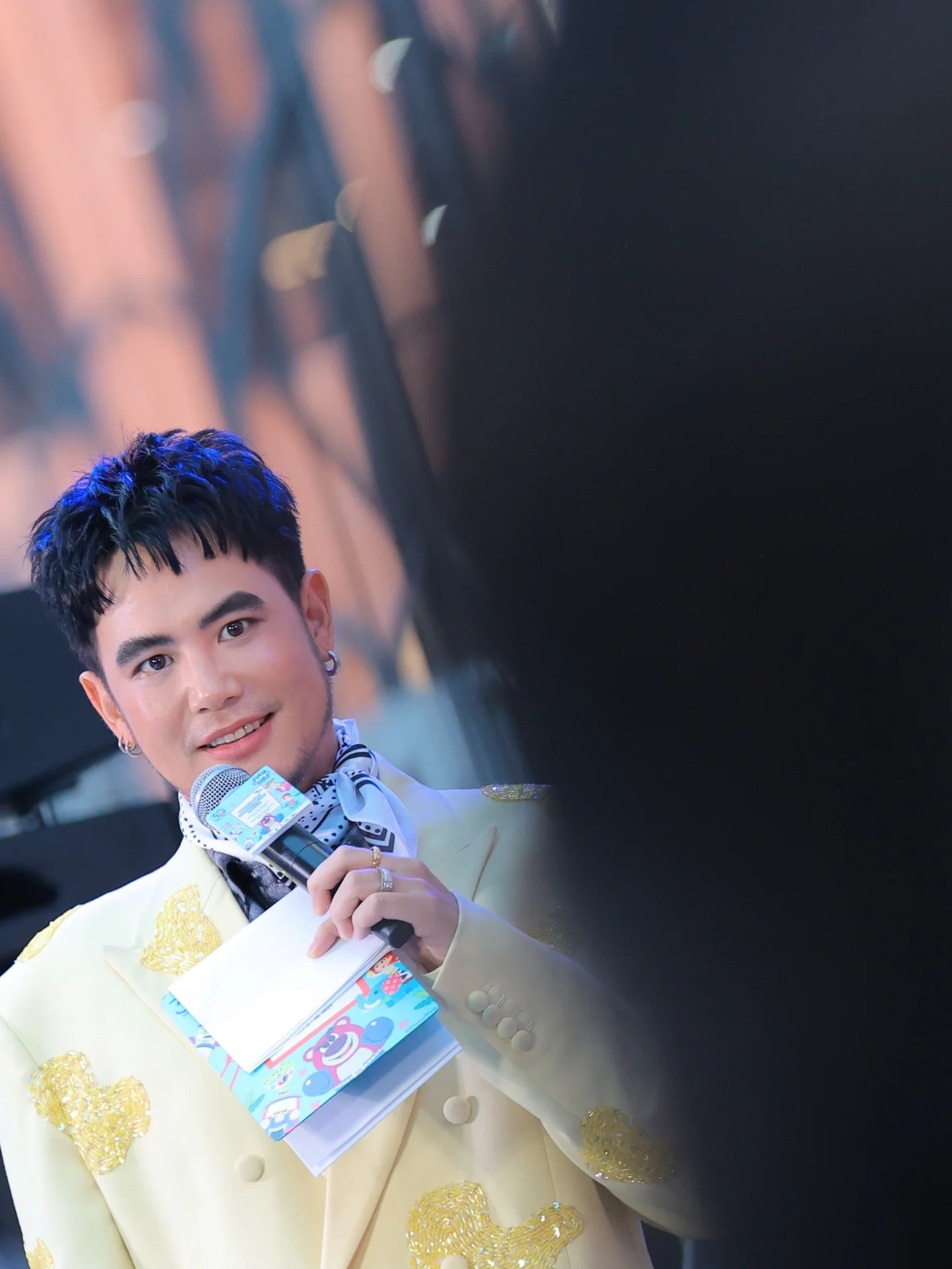 อ๋อง - เขมรัชต์ สุนทรนนท์