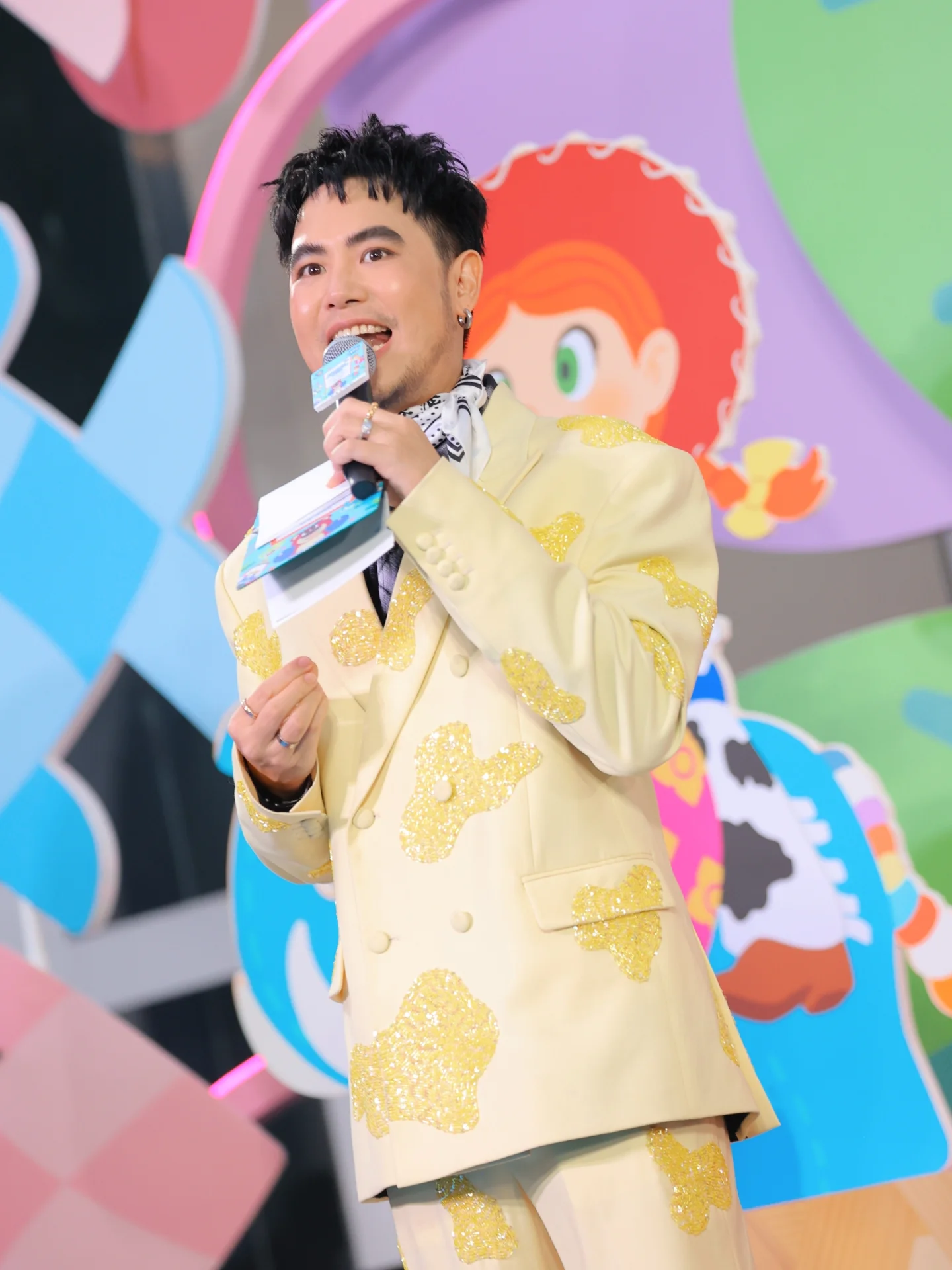 อ๋อง - เขมรัชต์ สุนทรนนท์
