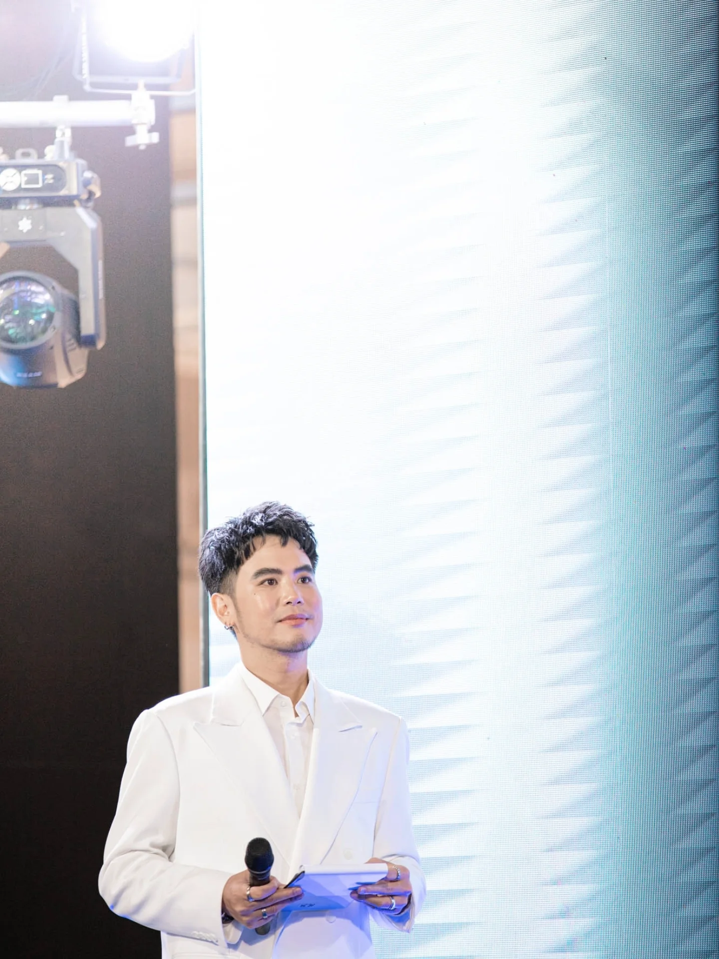 อ๋อง - เขมรัชต์ สุนทรนนท์
